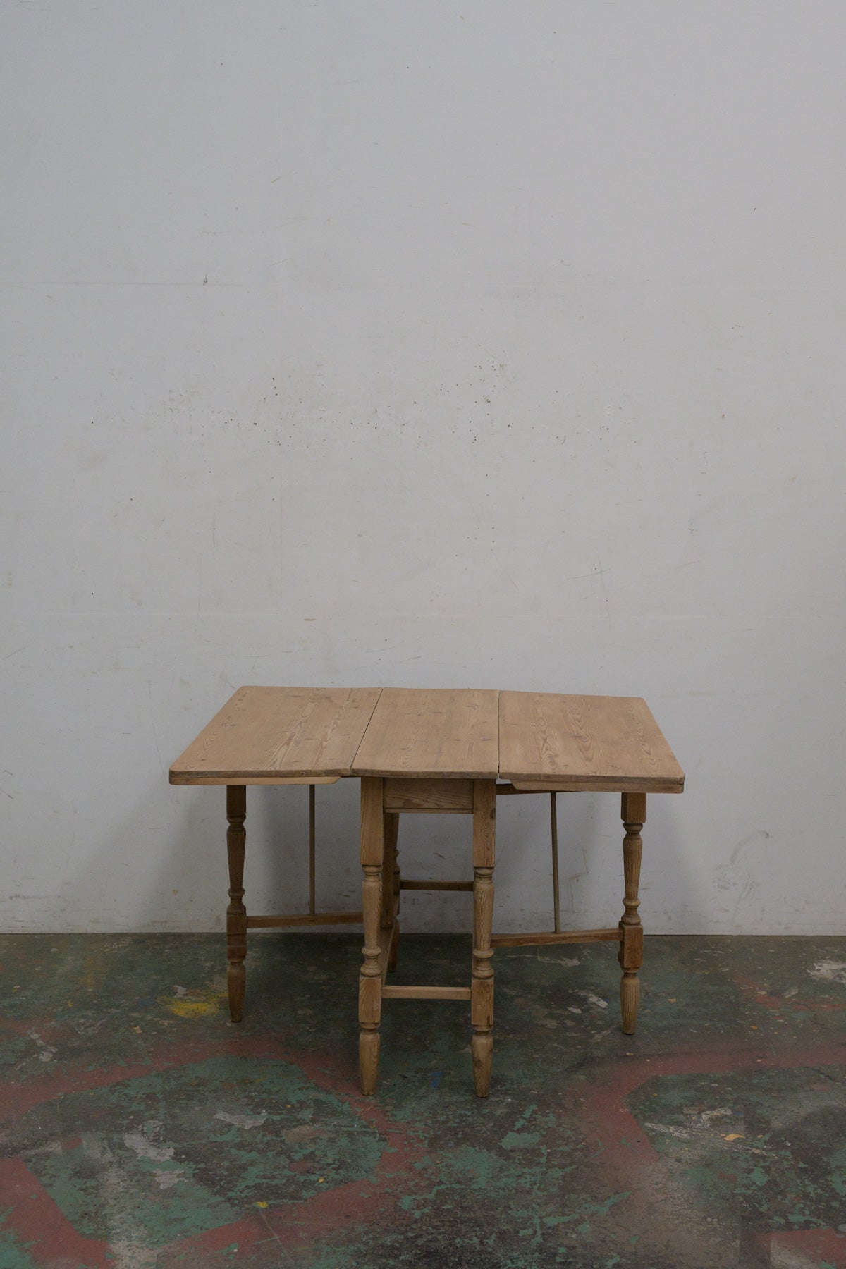 #0245 gateleg table