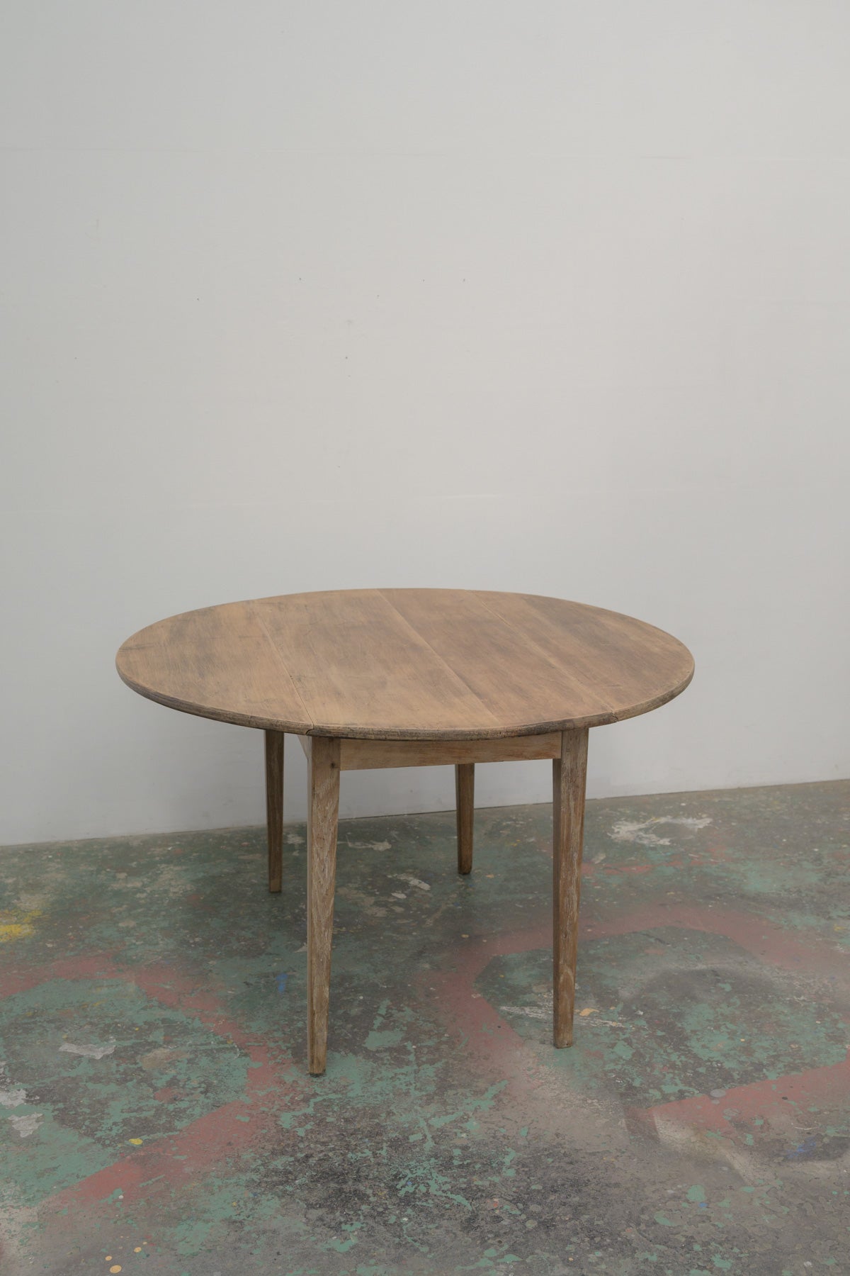 #0725 round table