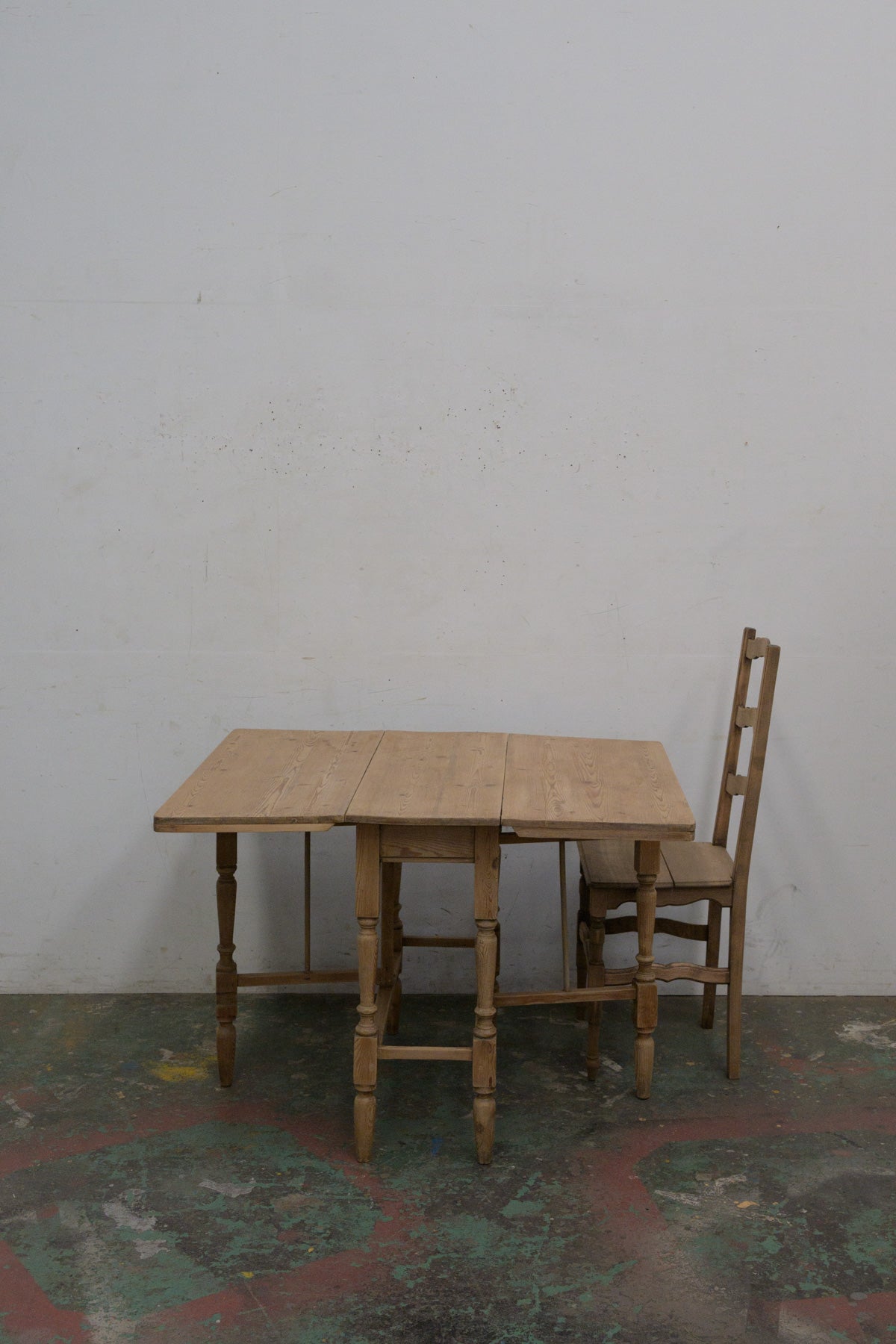#0245 gateleg table