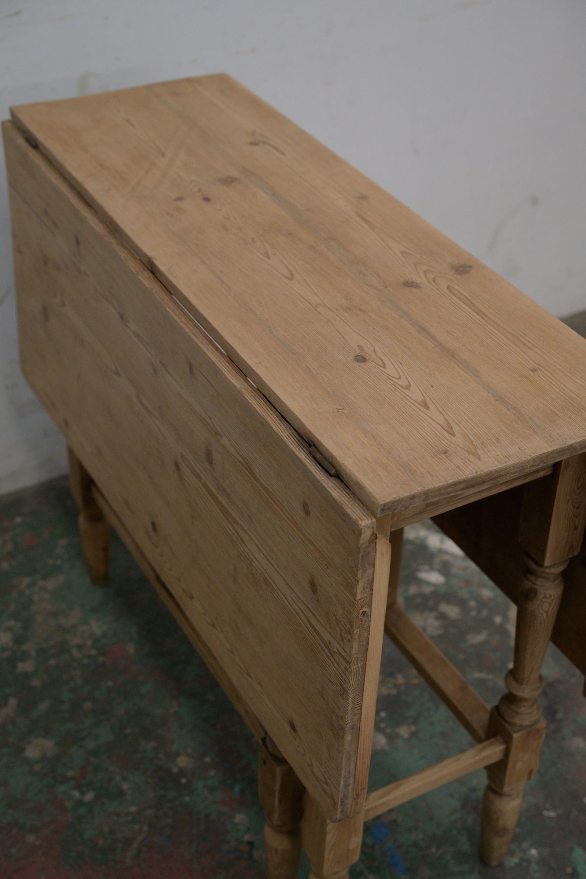 #0245 gateleg table