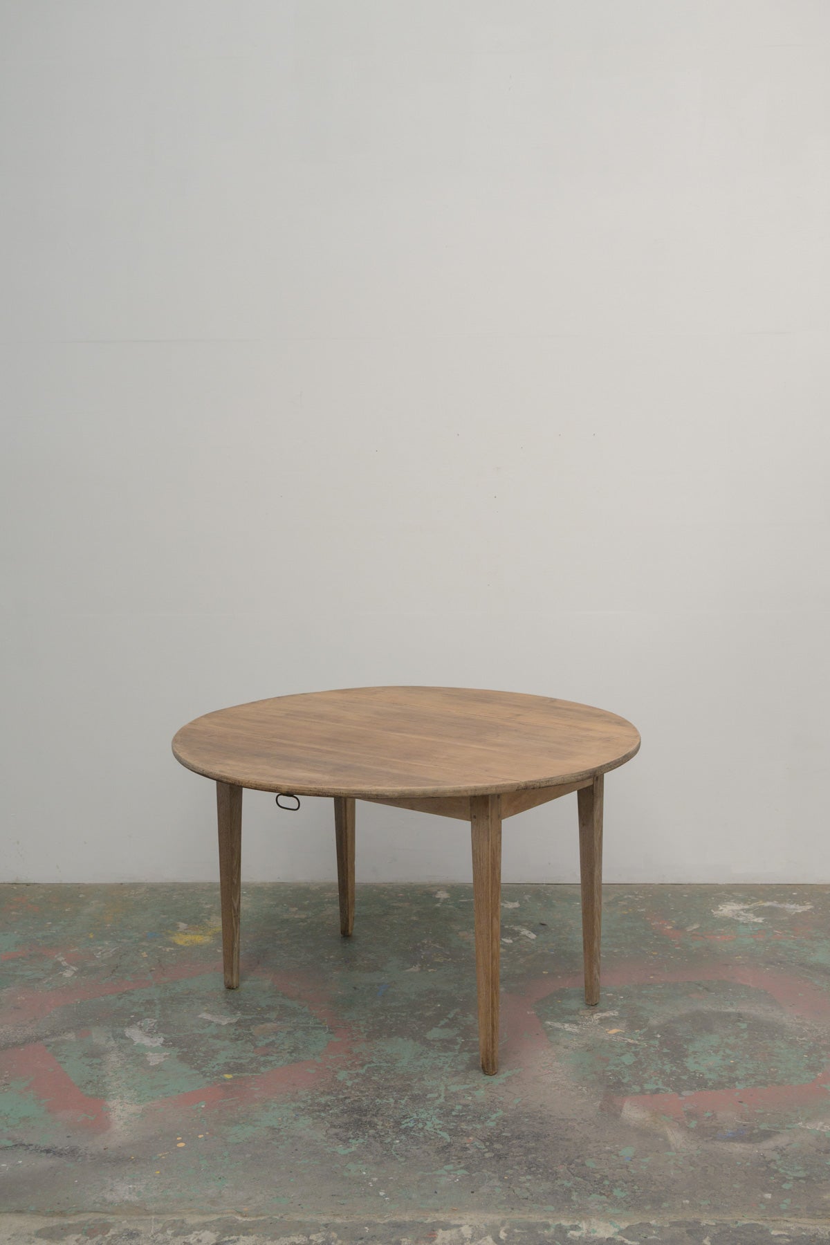 #0725 round table