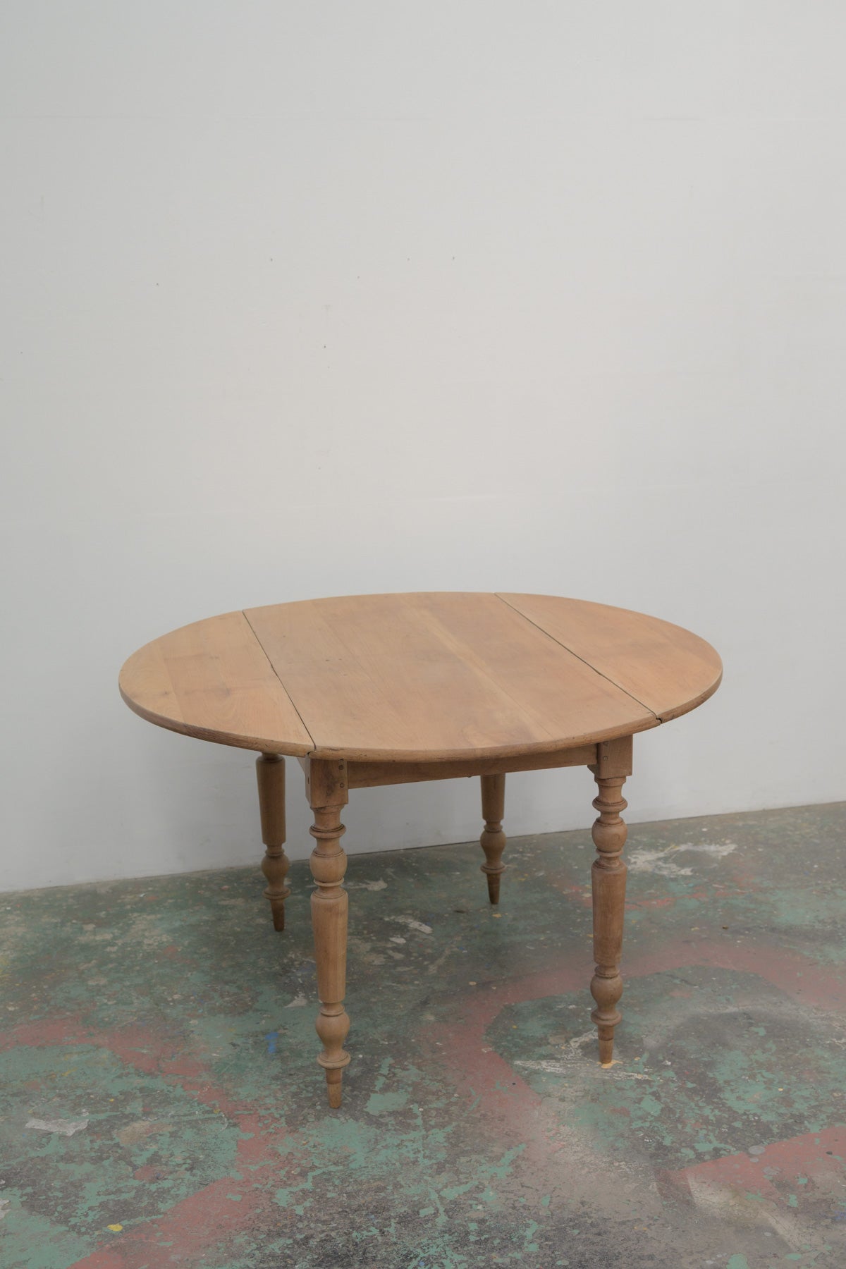 #0727 round table