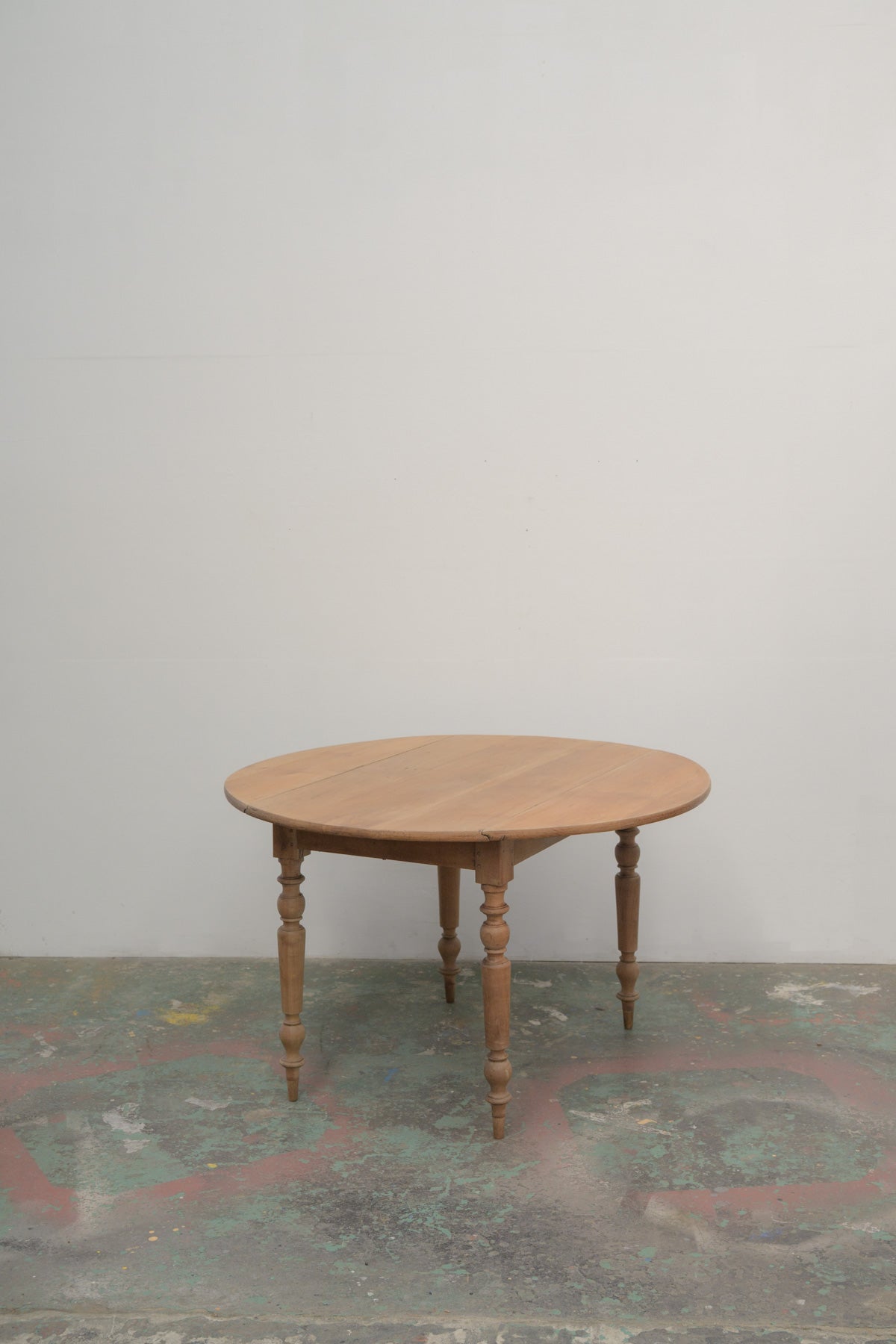 #0727 round table