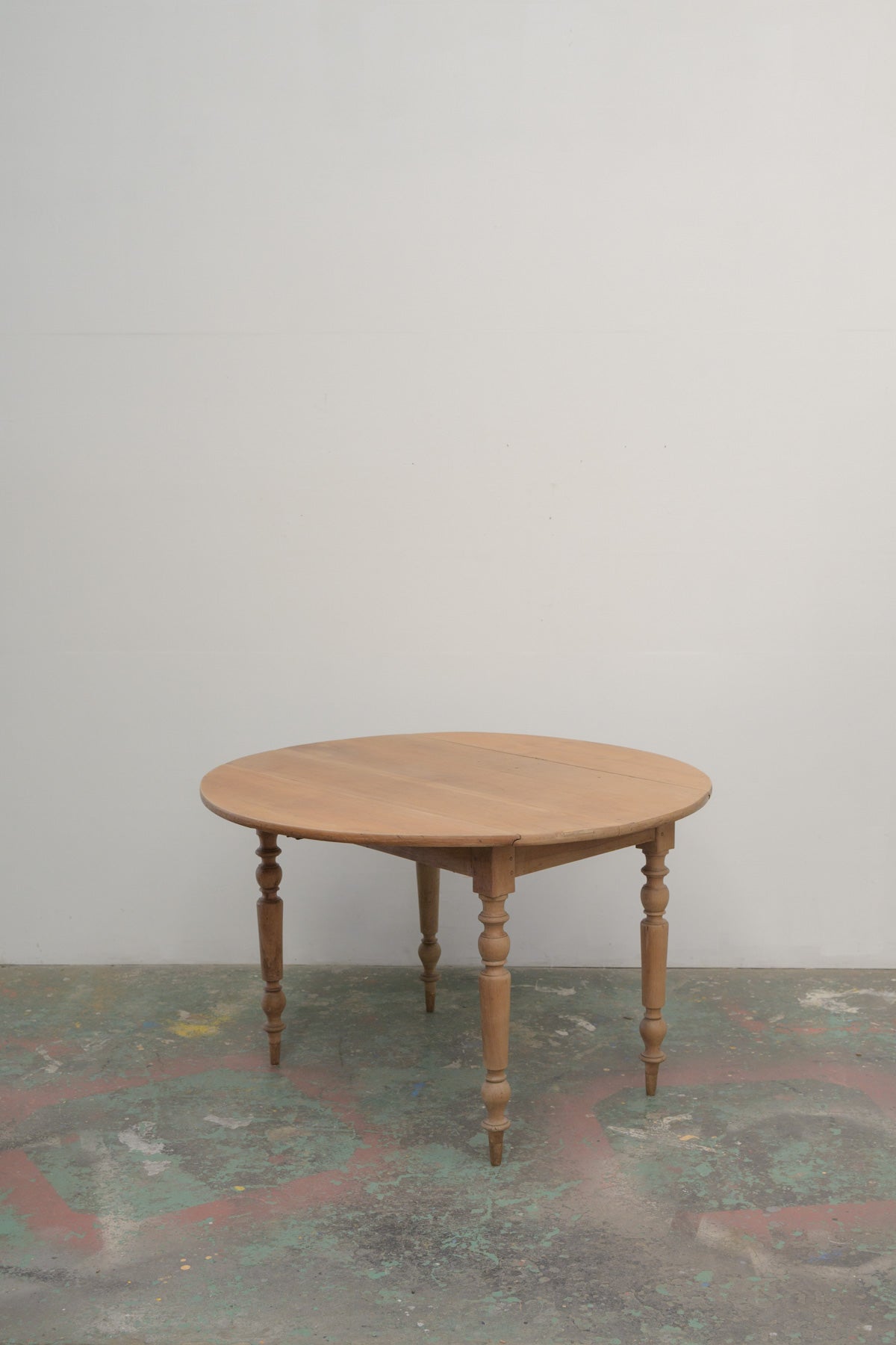 #0727 round table