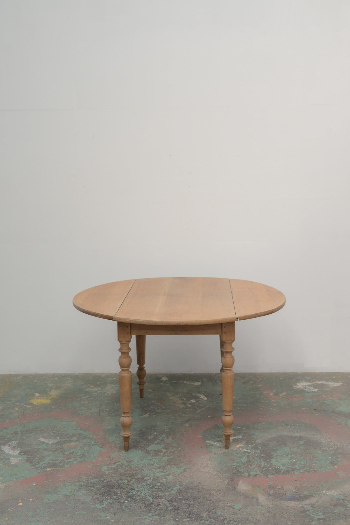 #0727 round table
