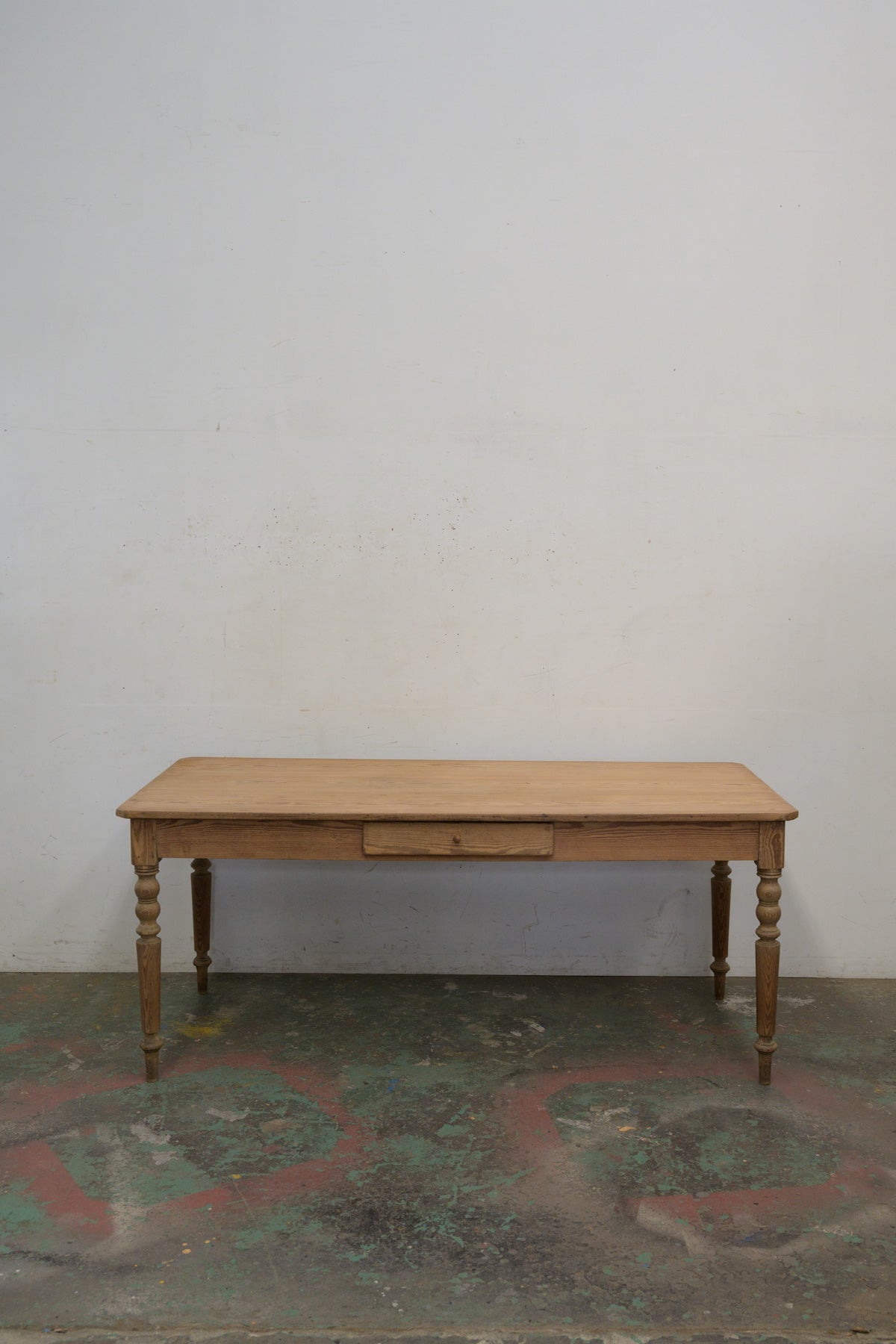 #0255 table