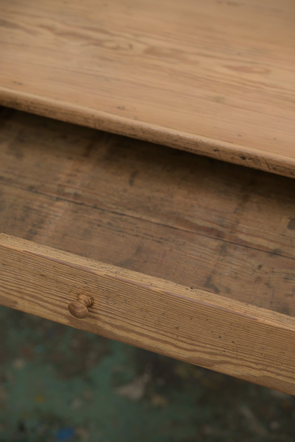 #0255 table