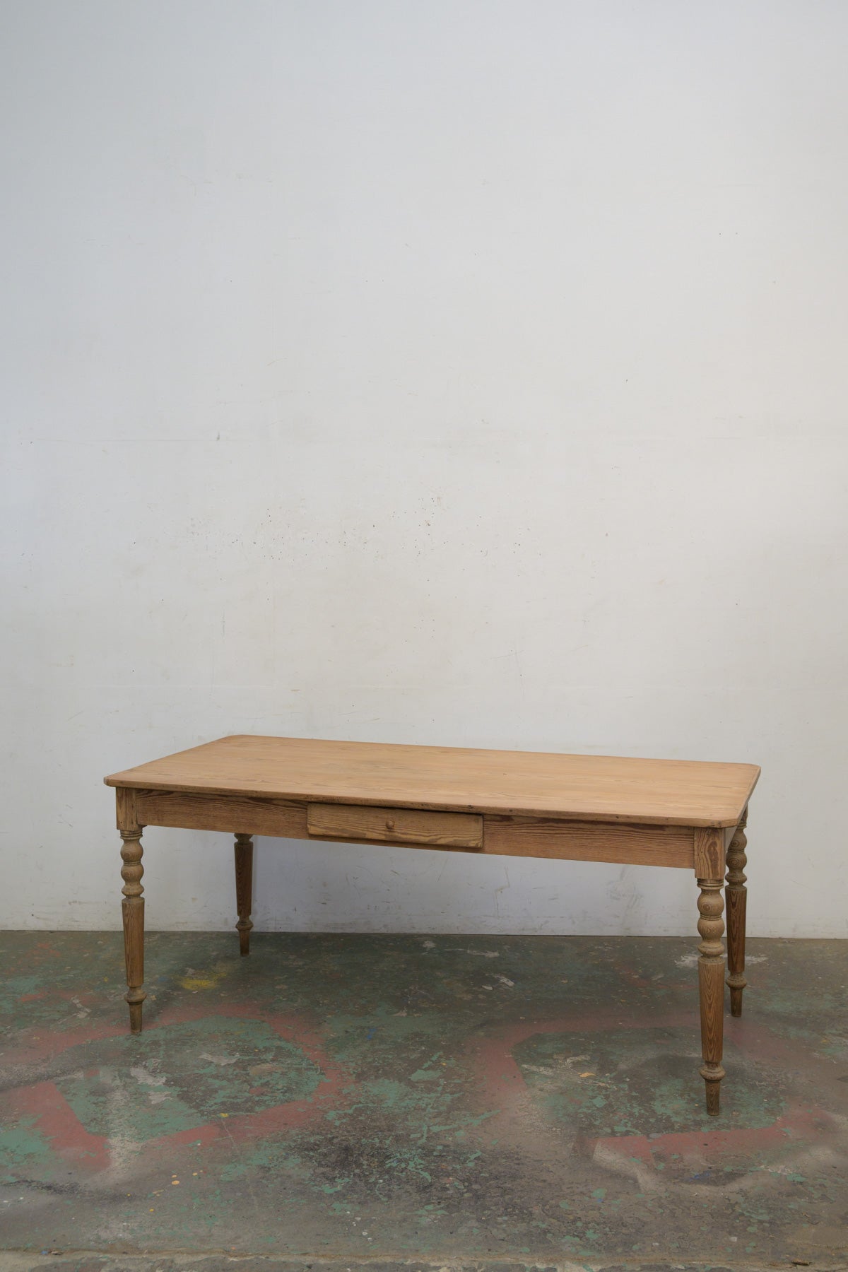 #0255 table