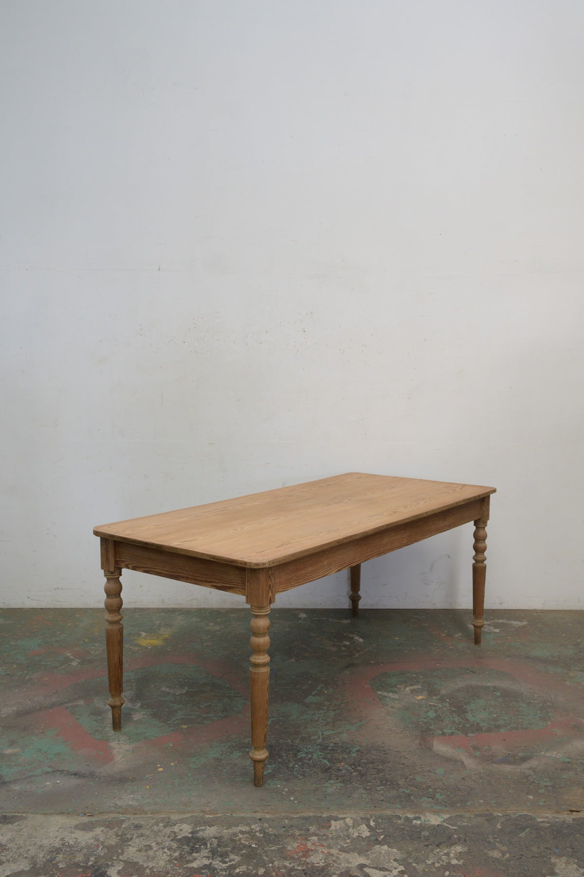 #0255 table