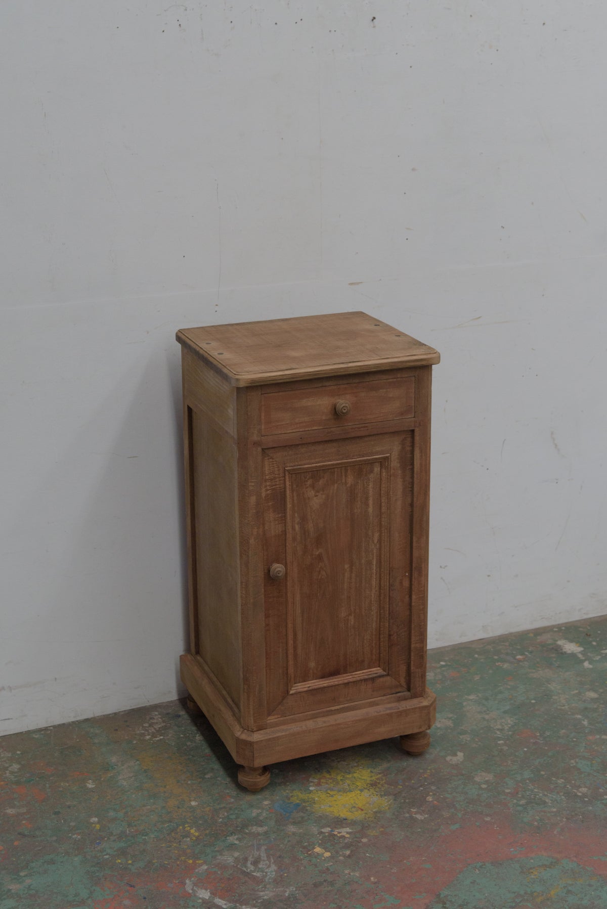 #9027 cabinet