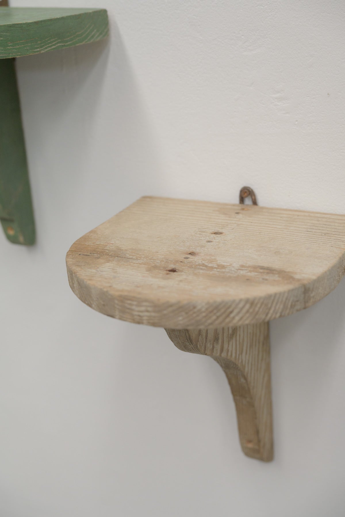 #0738 shelf