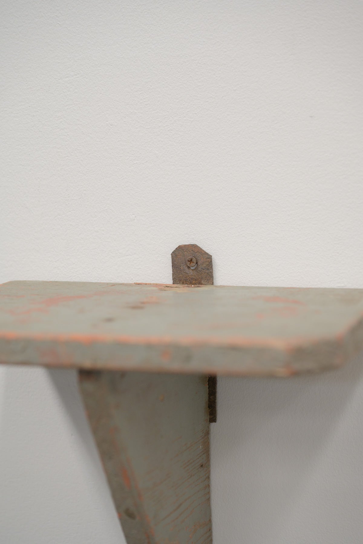 #0738 shelf