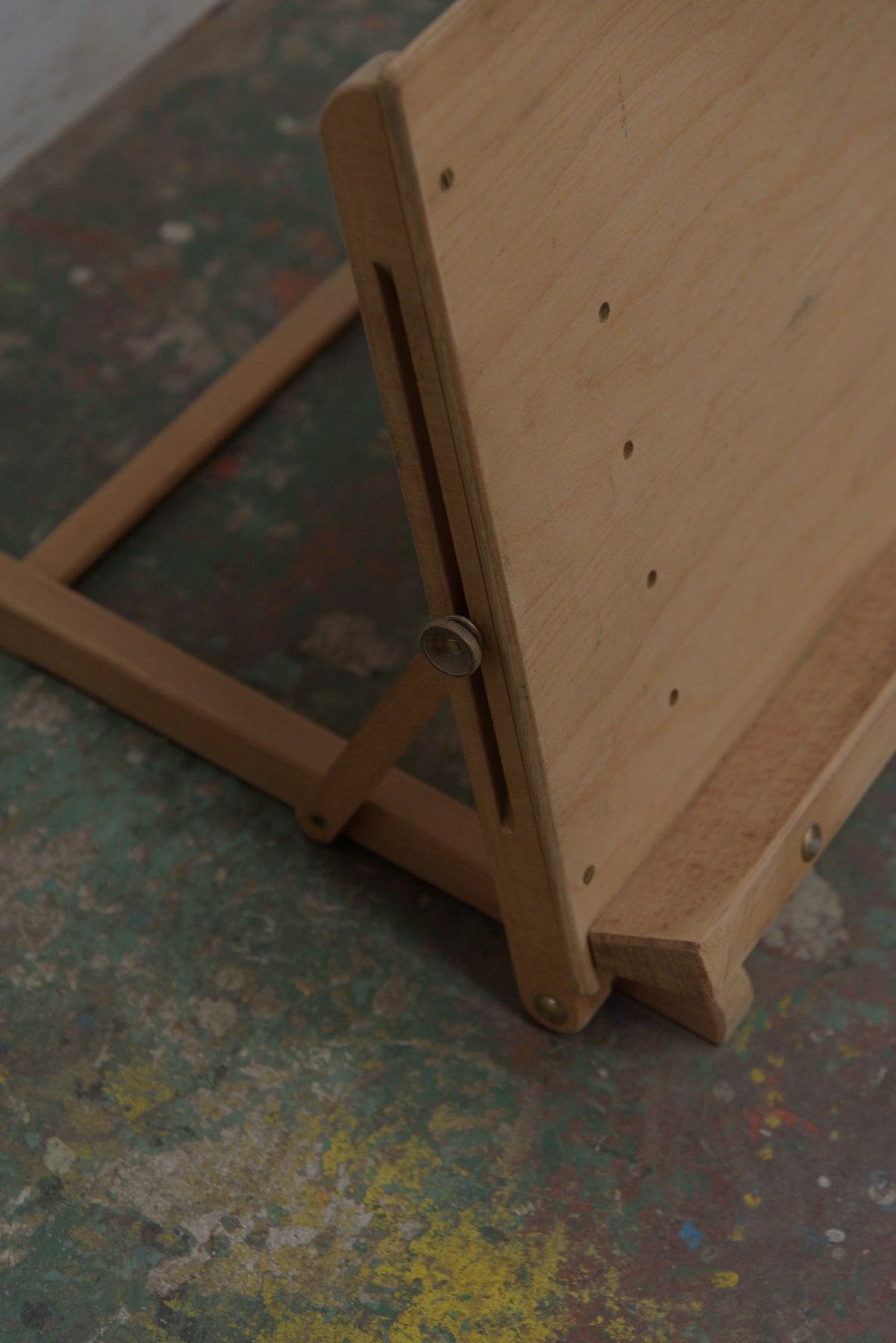 #9030 easel