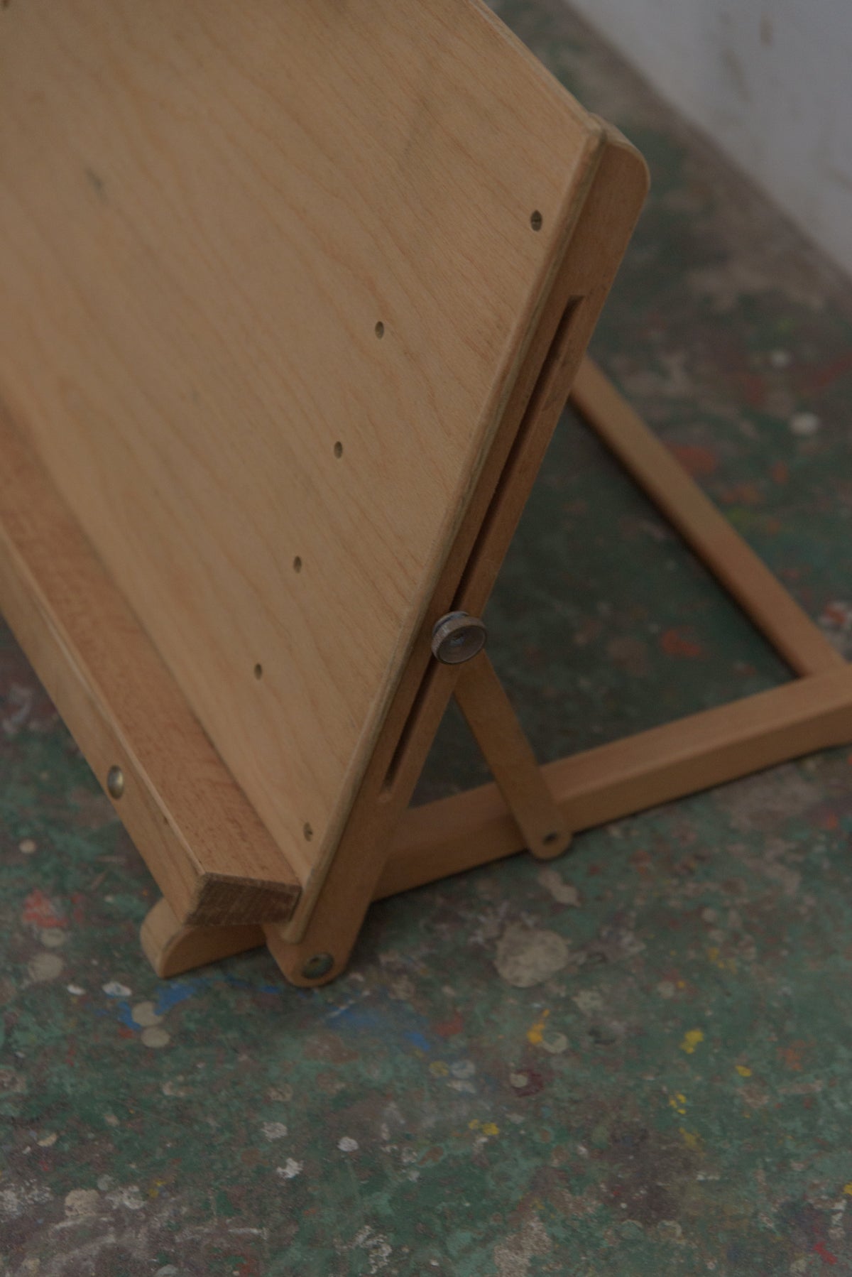 #9030 easel
