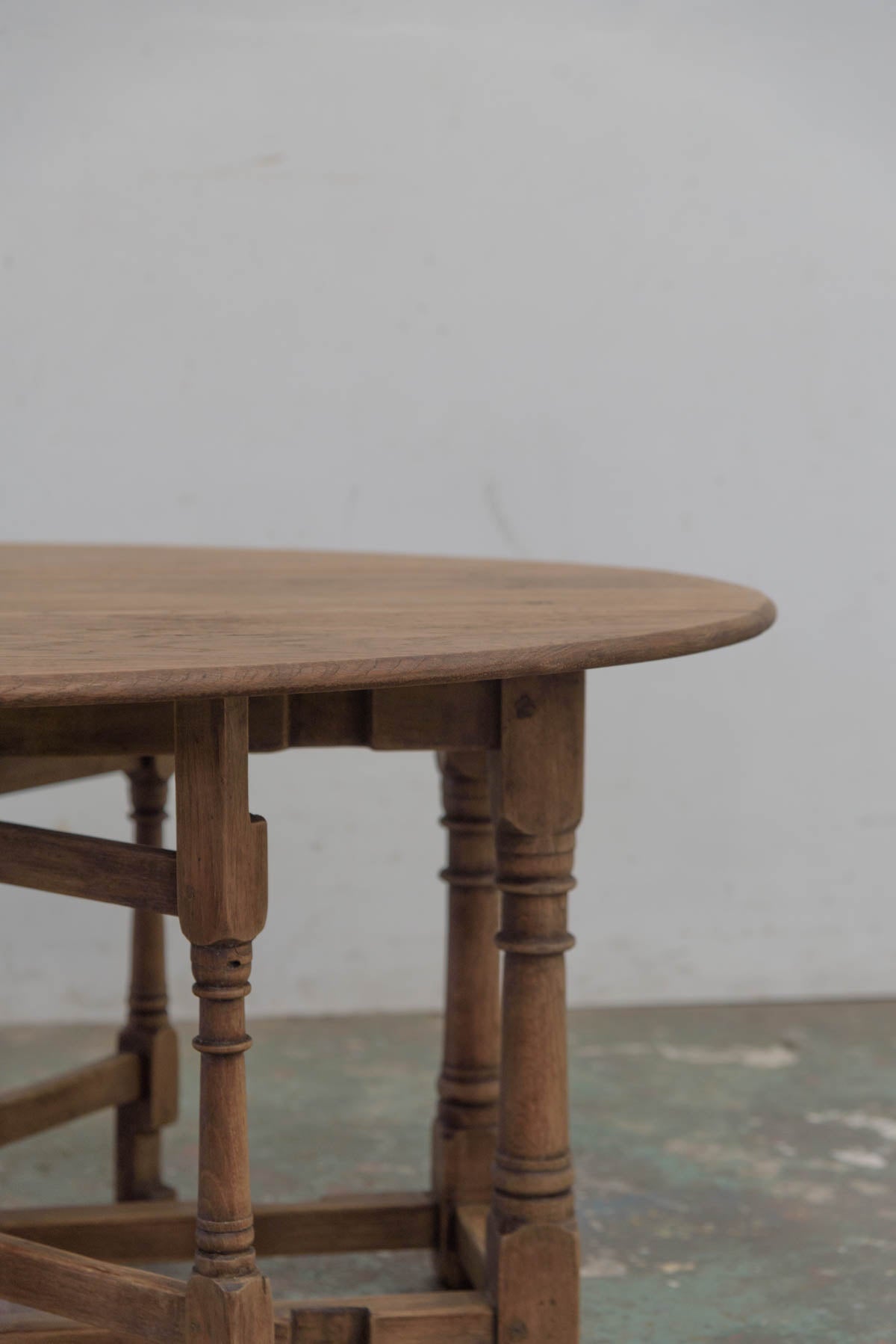 #9495 butterfly table