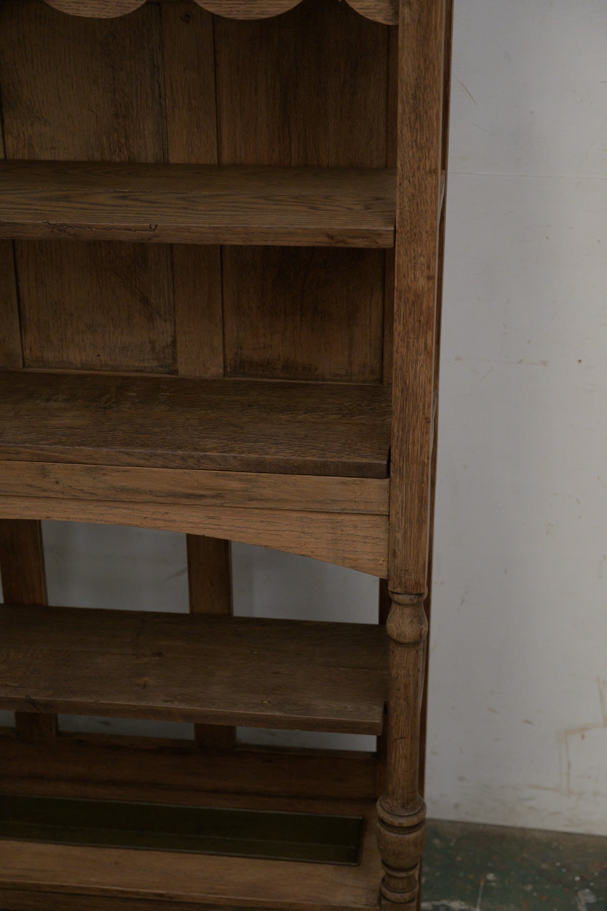 #0269 shelf