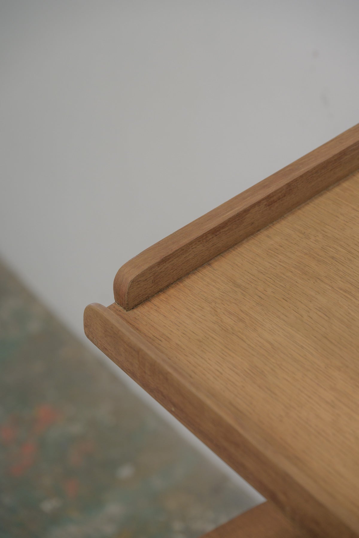 #0748 shelf