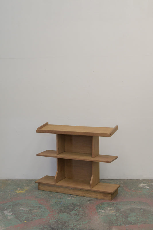 #0748 shelf