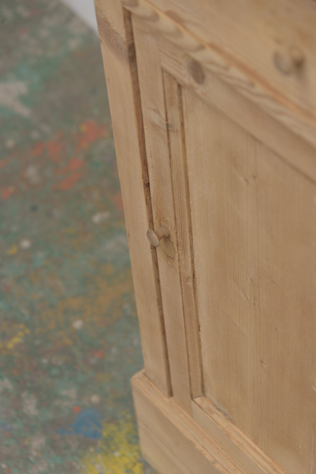 #9052 cabinet