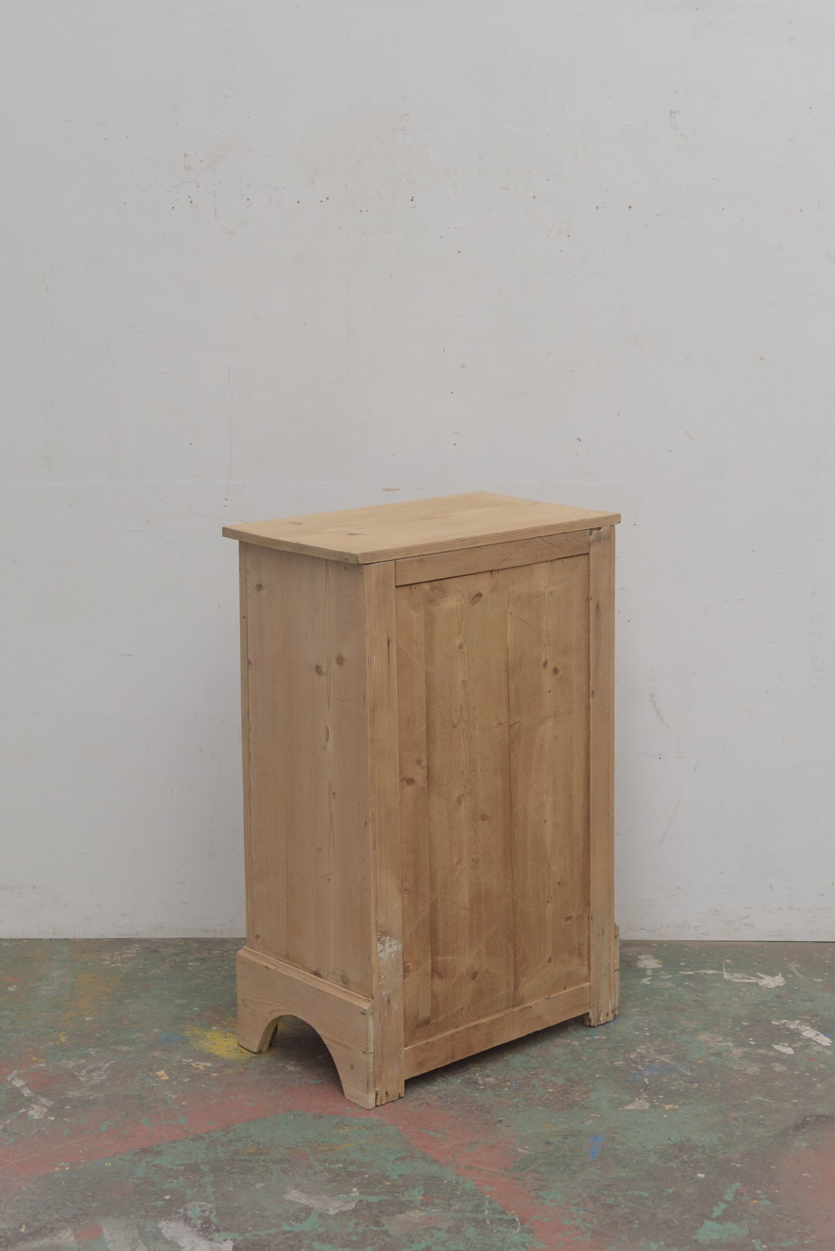 #9052 cabinet