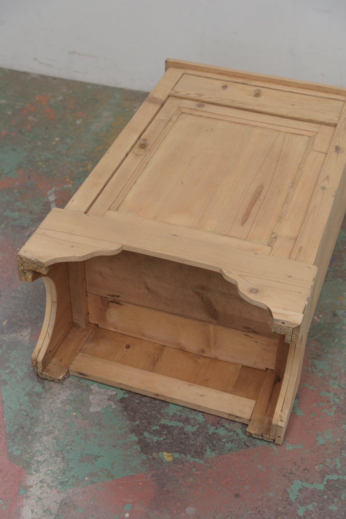 #9052 cabinet