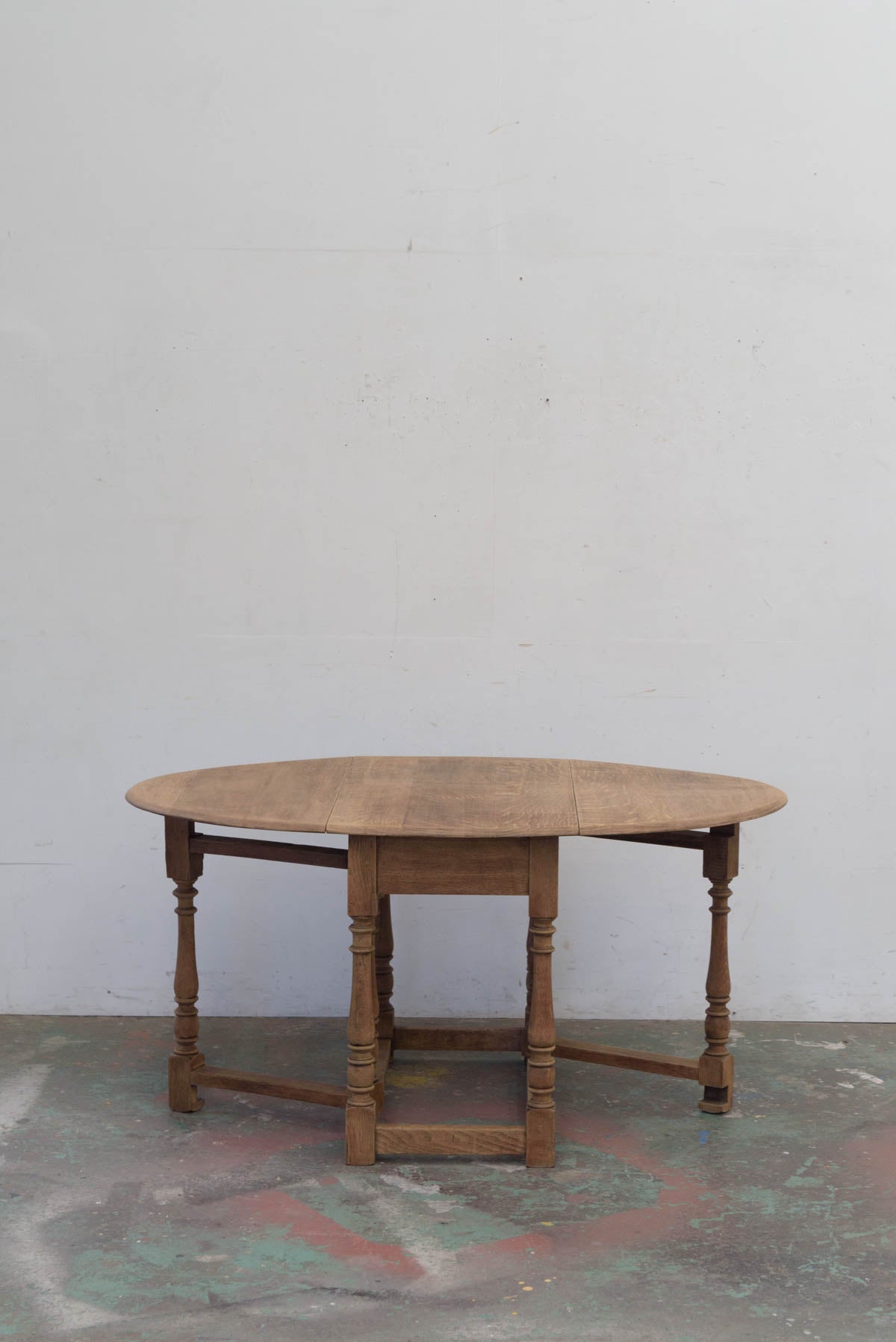 #9509 butterfly table