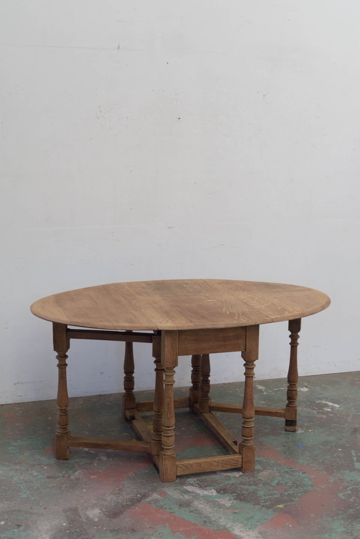 #9509 butterfly table