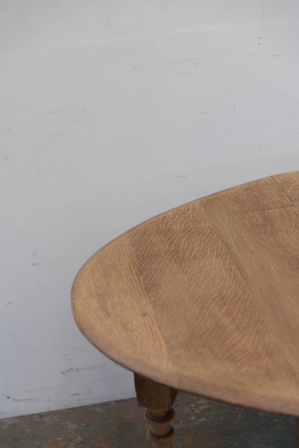 #9509 butterfly table