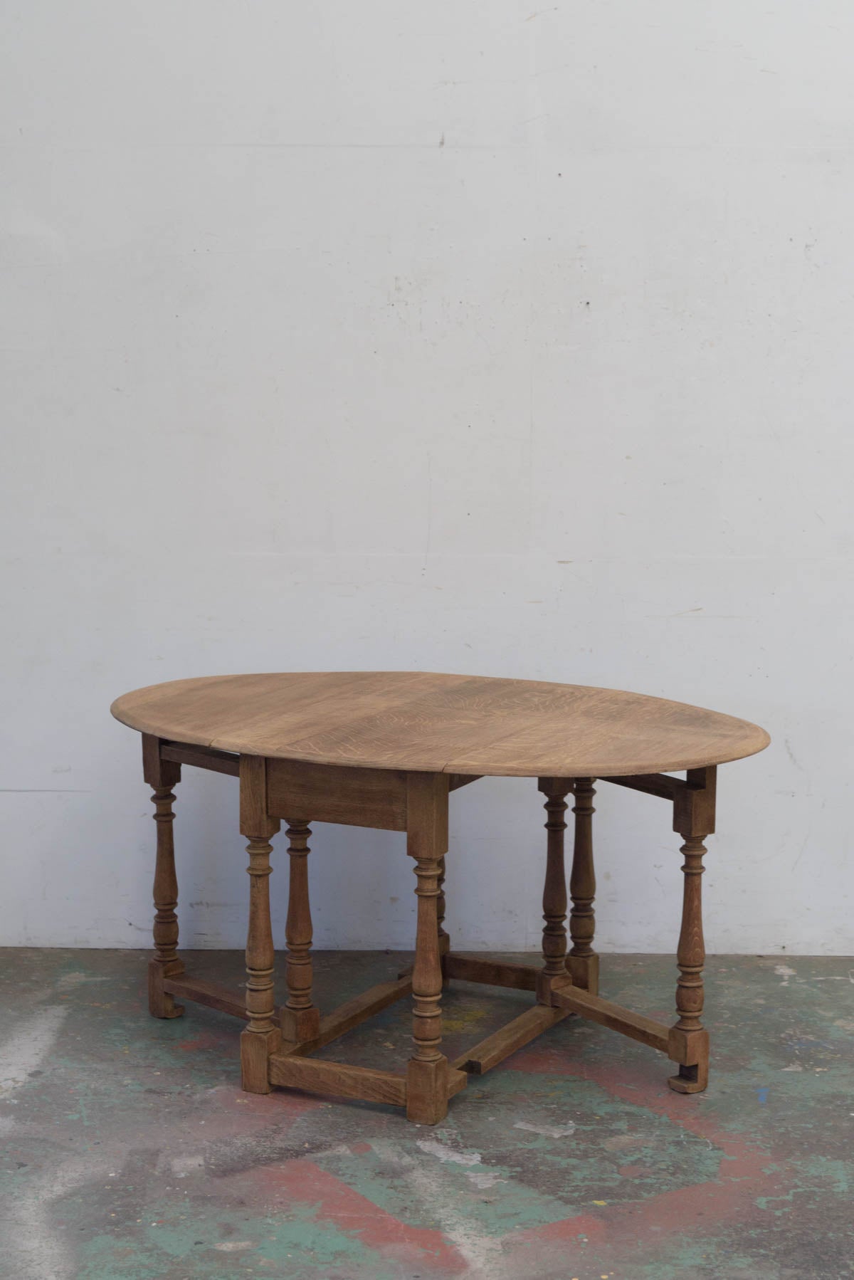 #9509 butterfly table