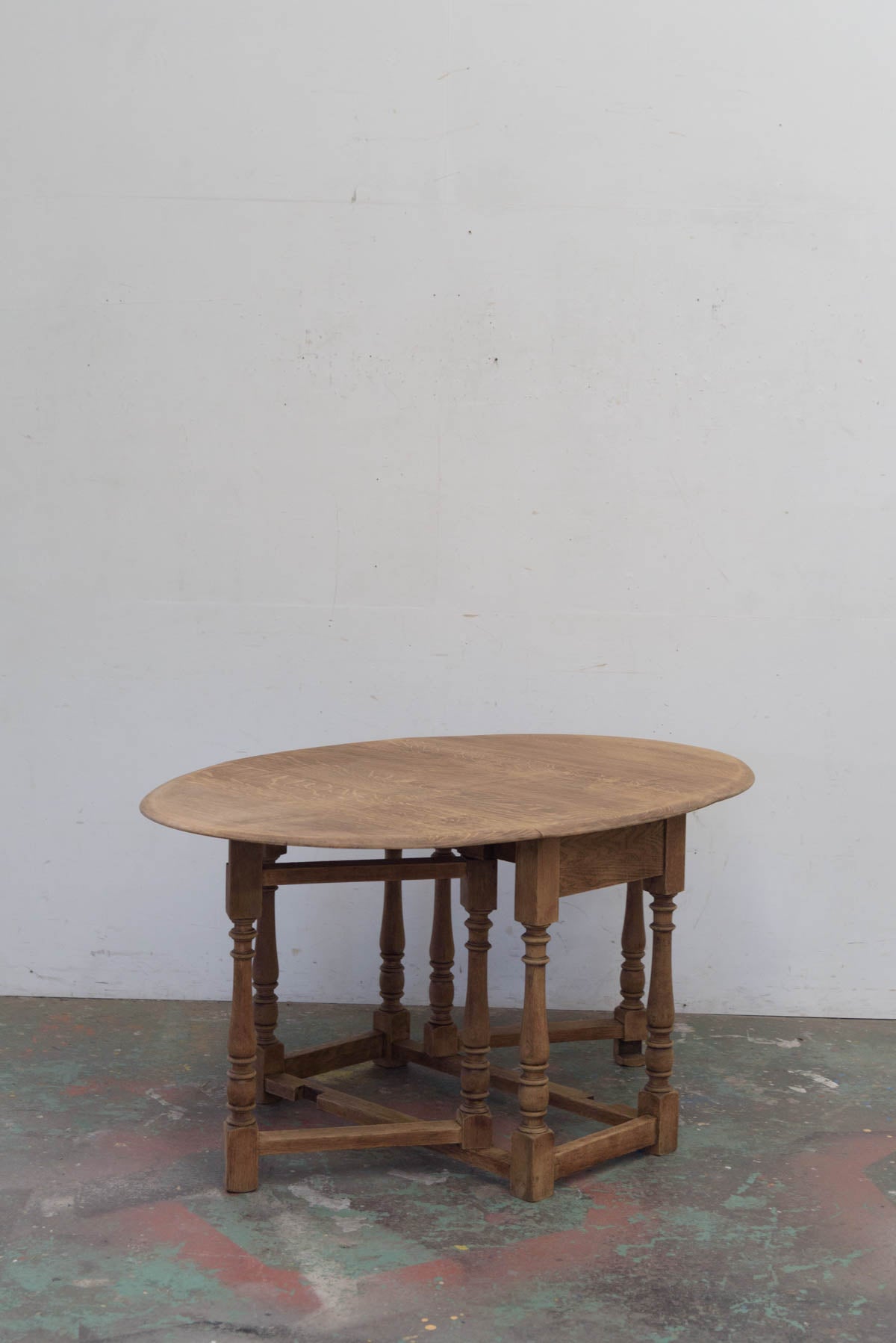 #9509 butterfly table