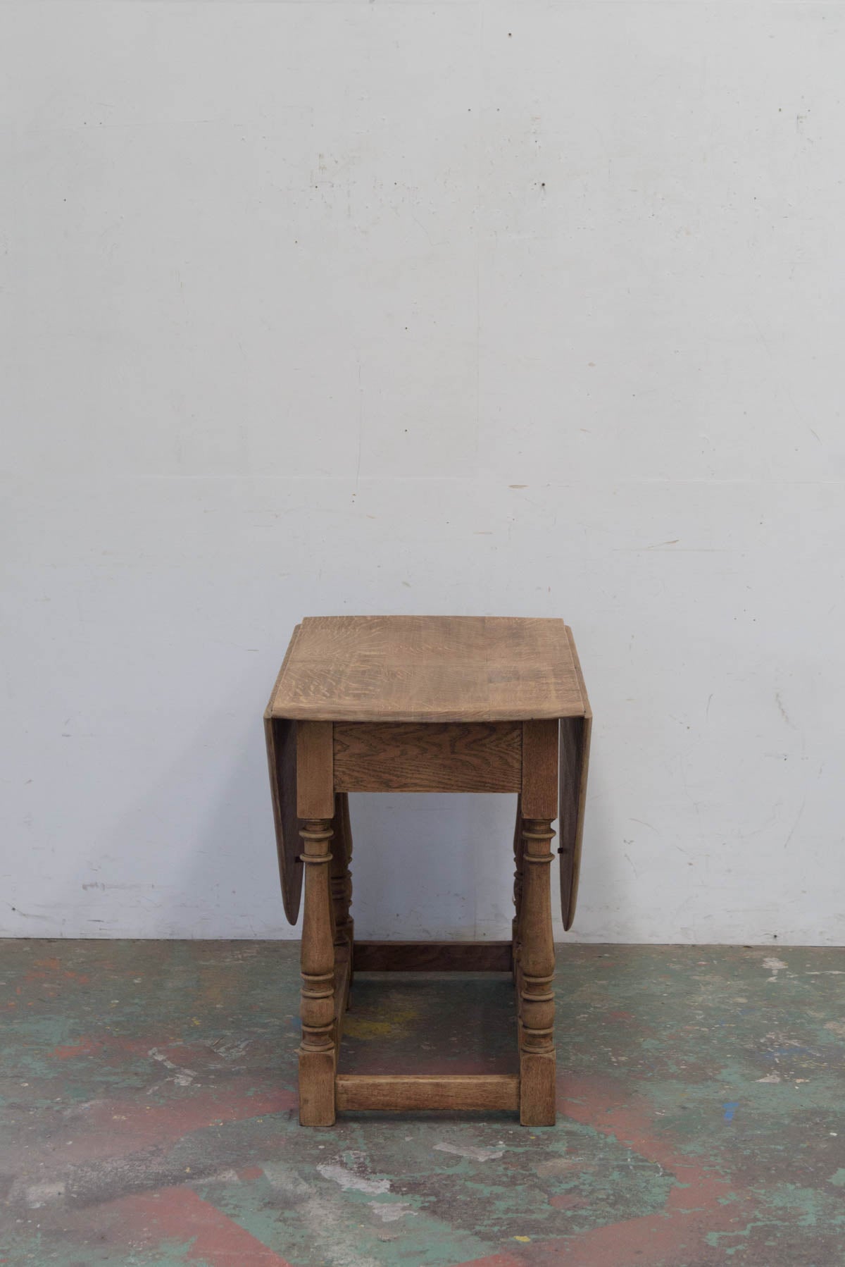 #9509 butterfly table