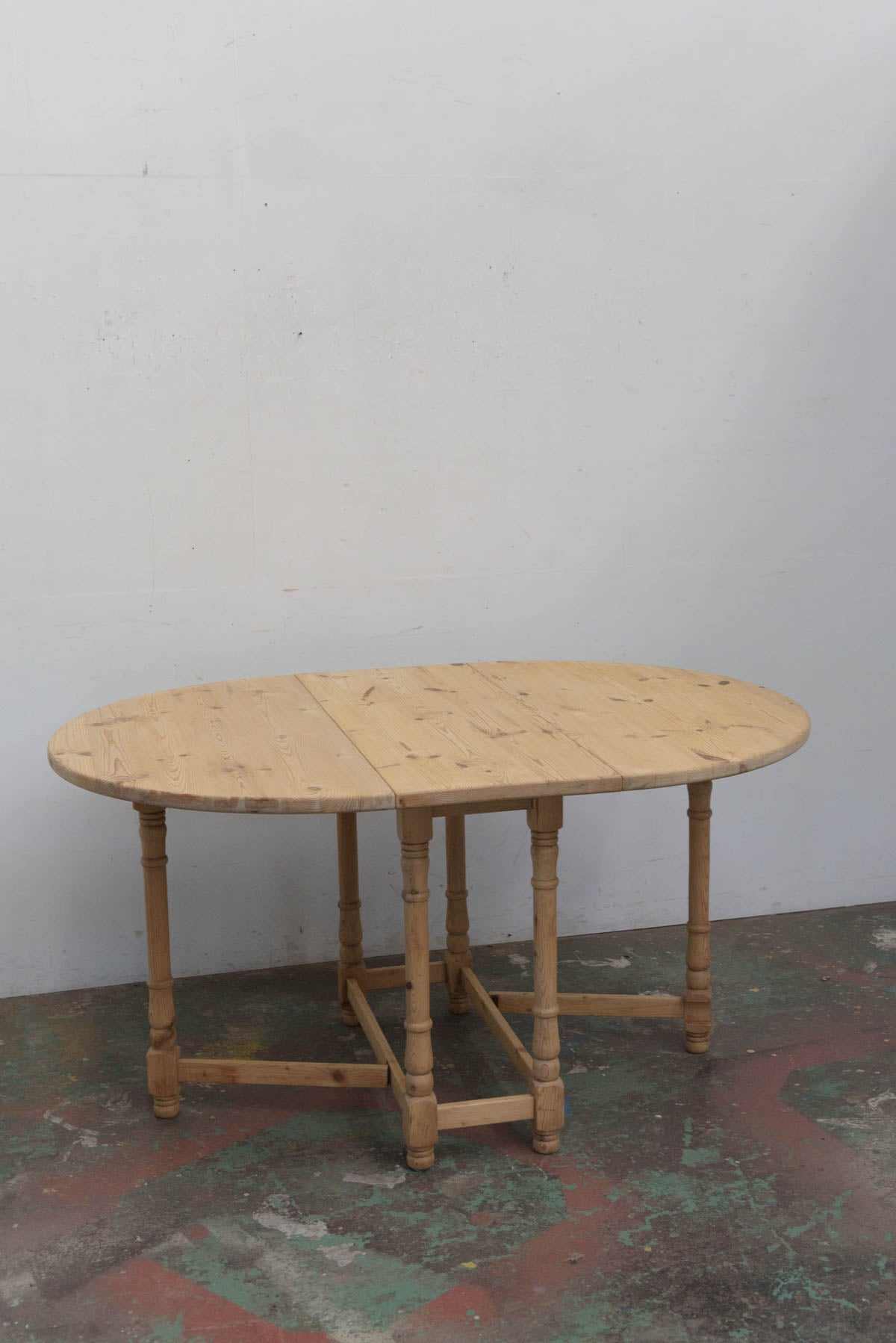 #9520 butterfly table