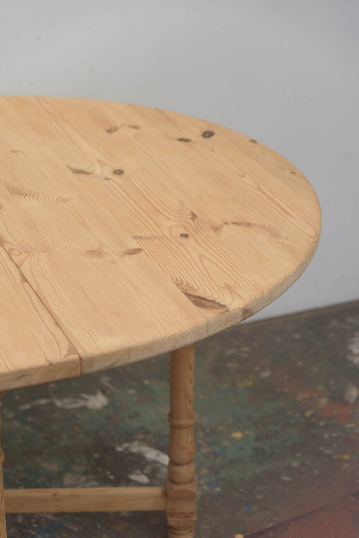 #9520 butterfly table