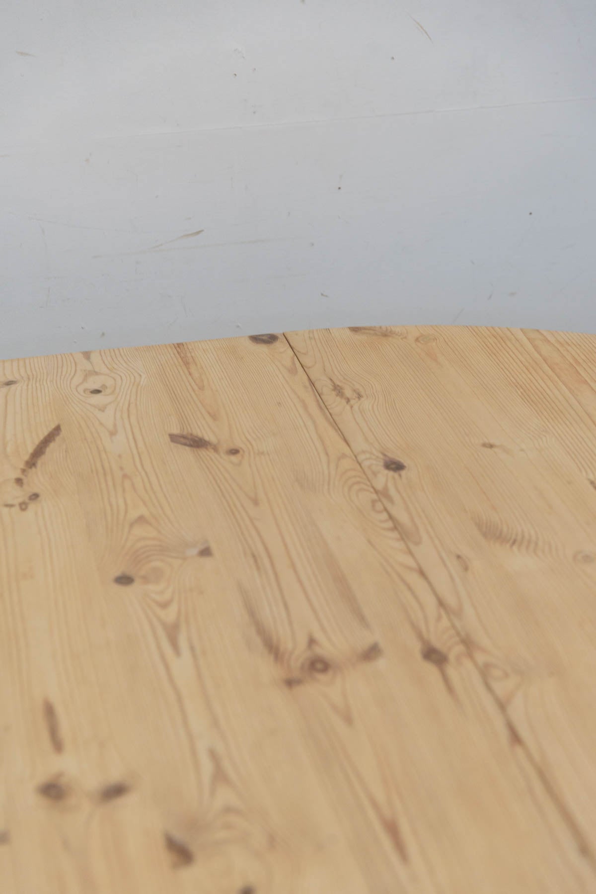 #9520 butterfly table