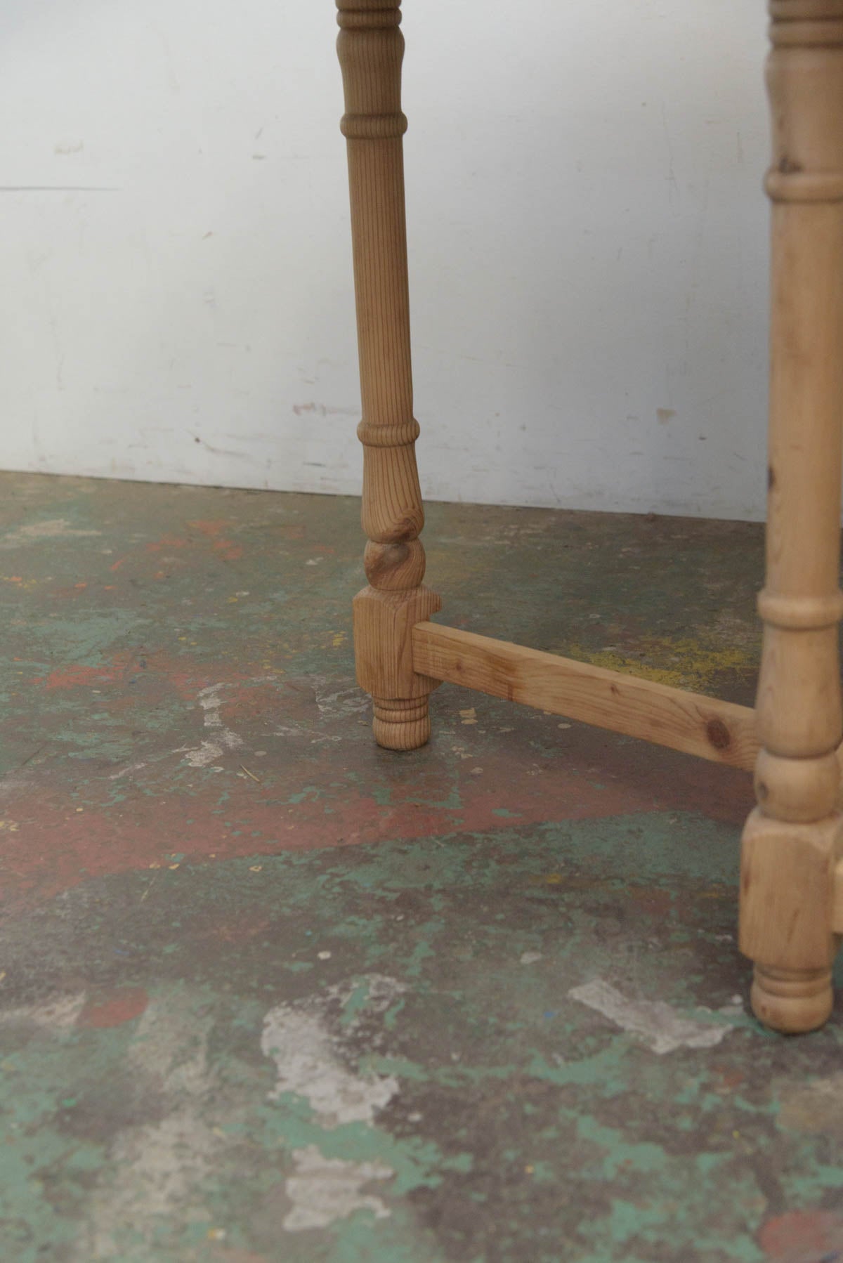 #9520 butterfly table