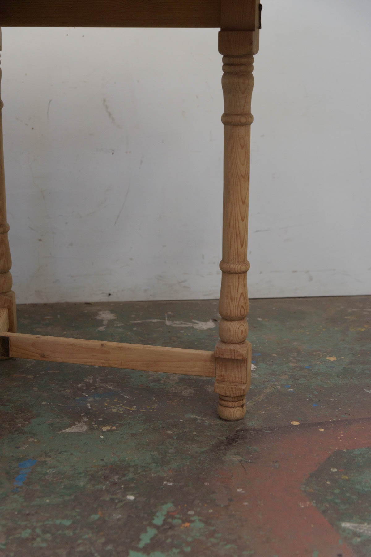 #9520 butterfly table