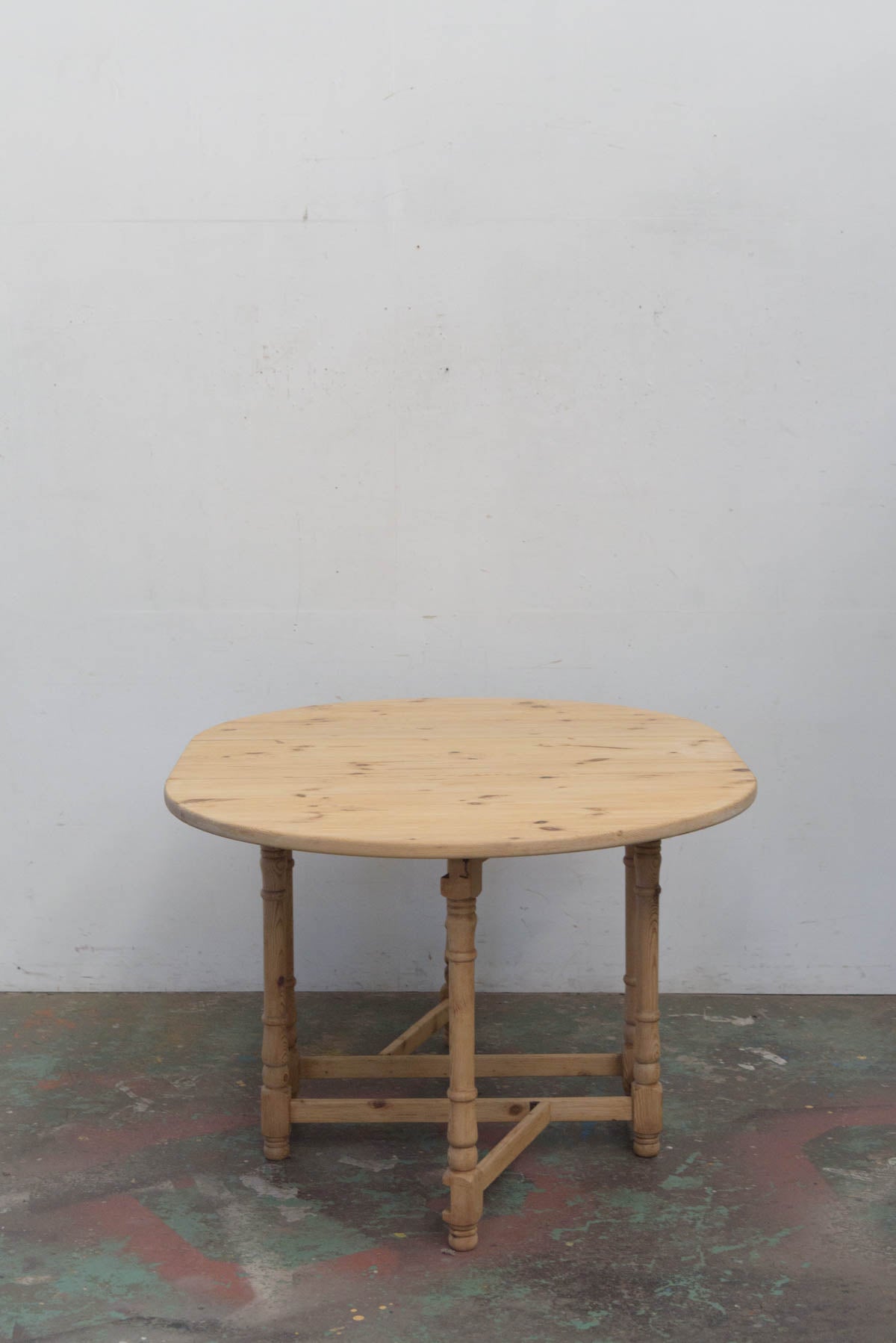 #9520 butterfly table