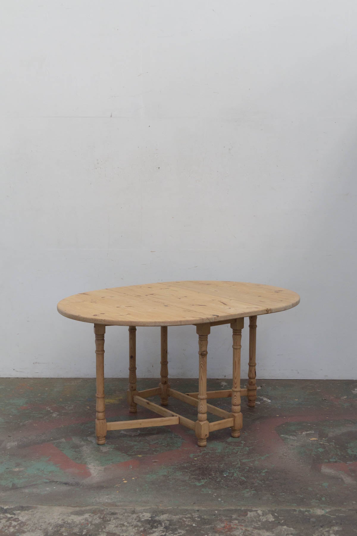 #9520 butterfly table