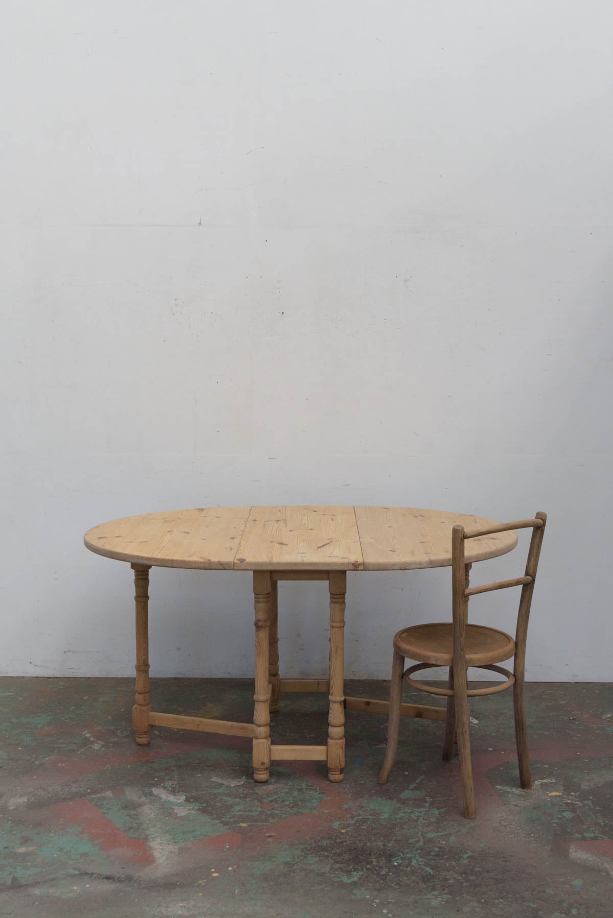 #9520 butterfly table