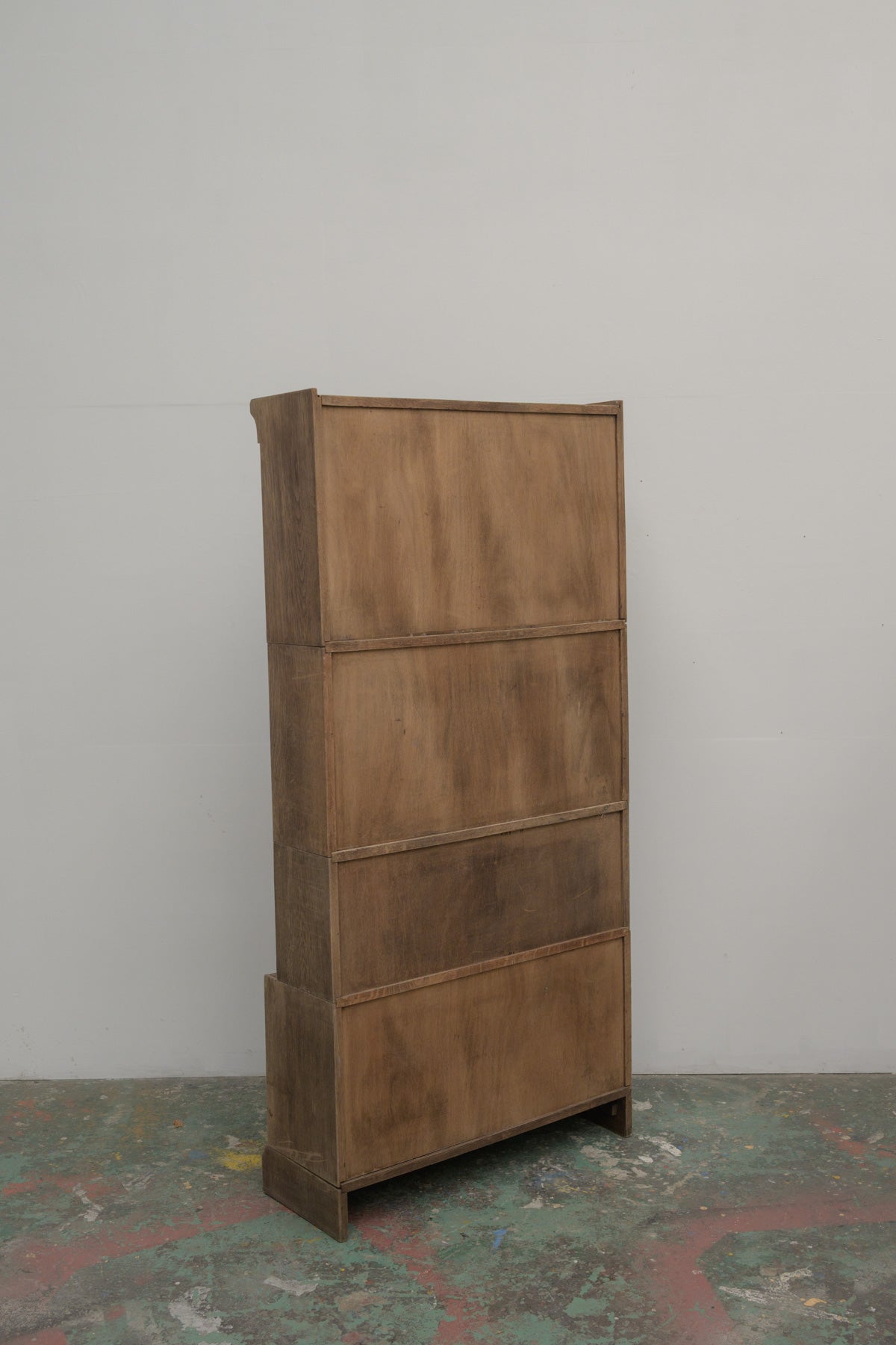 #0765 glass cabinet