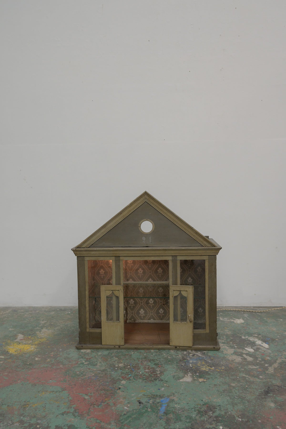 #0766 doll house