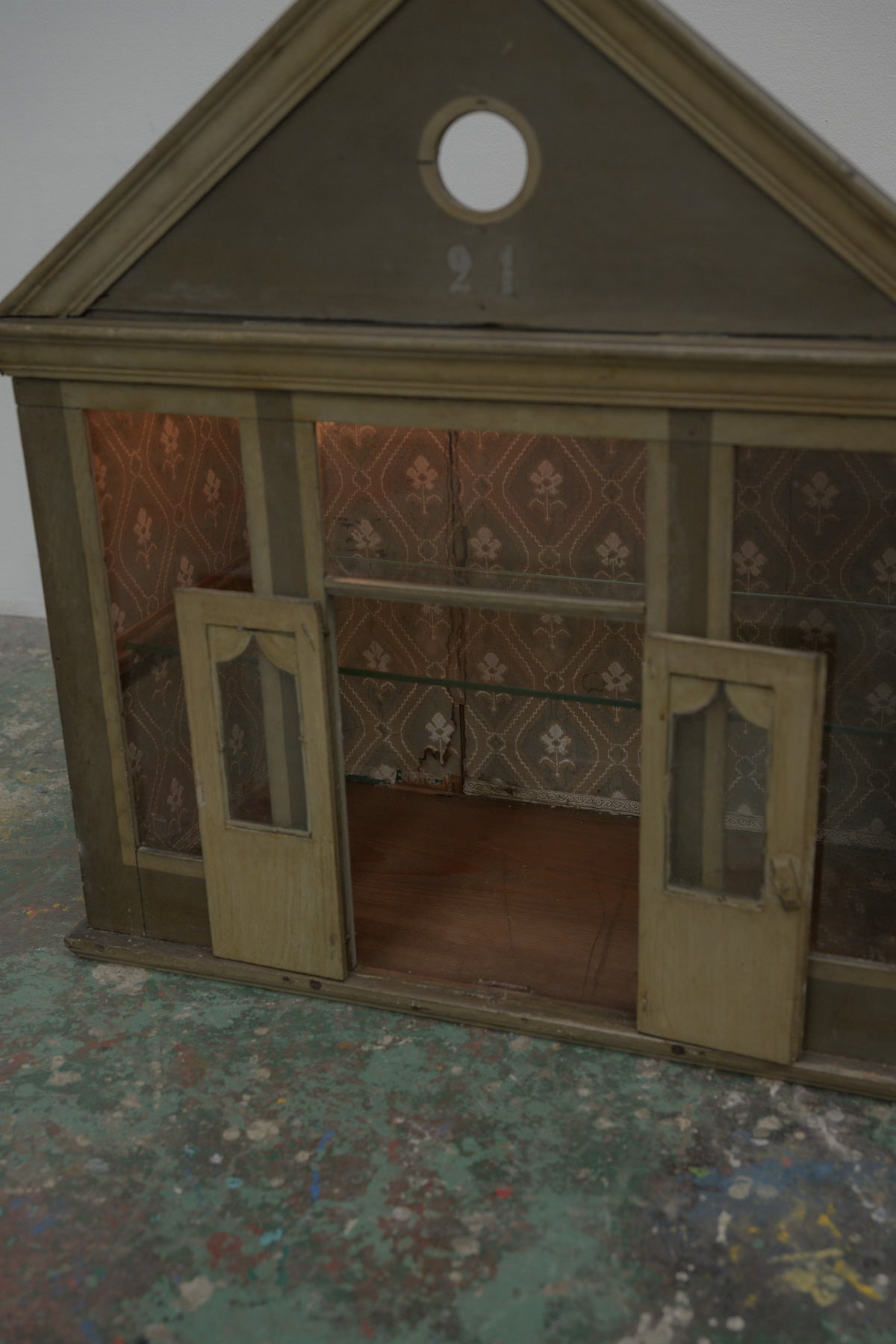 #0766 doll house