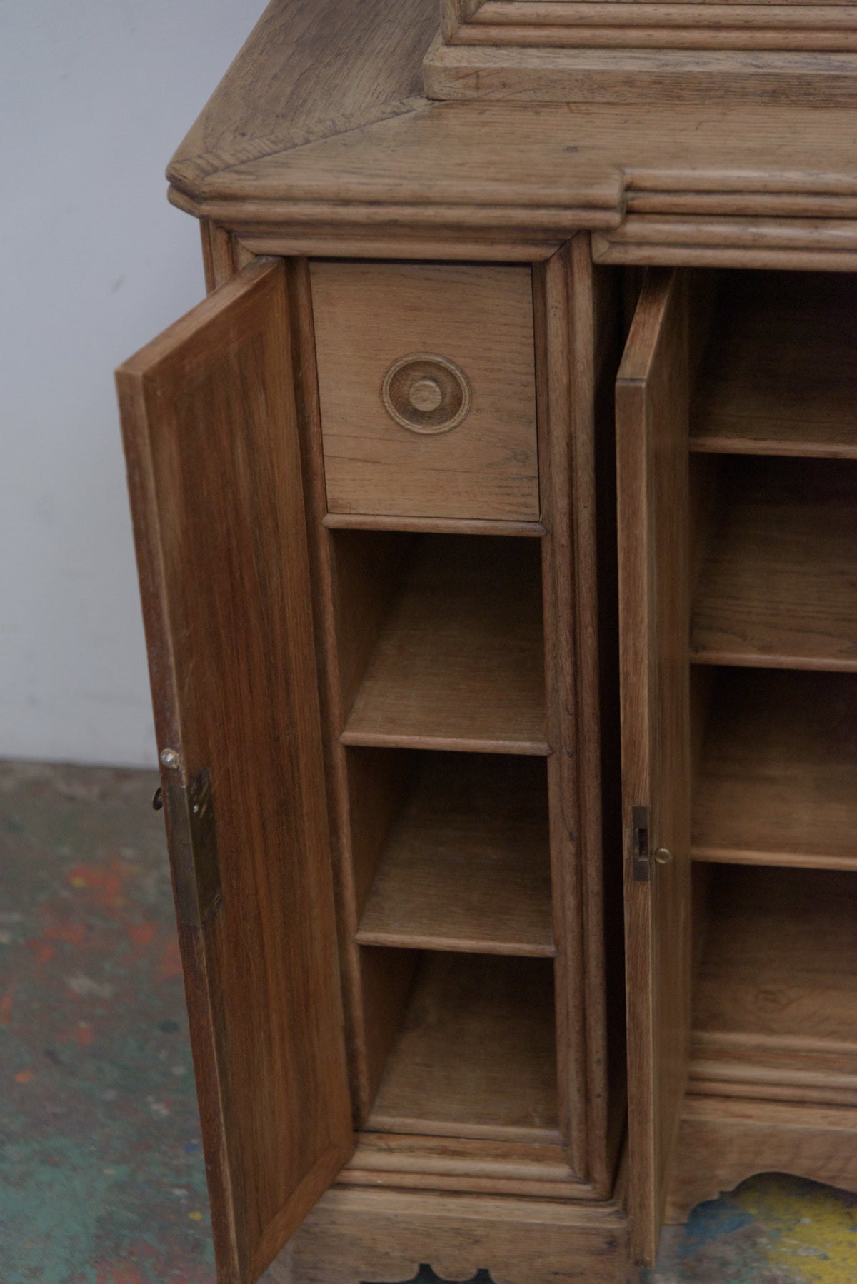 #8695 cabinet