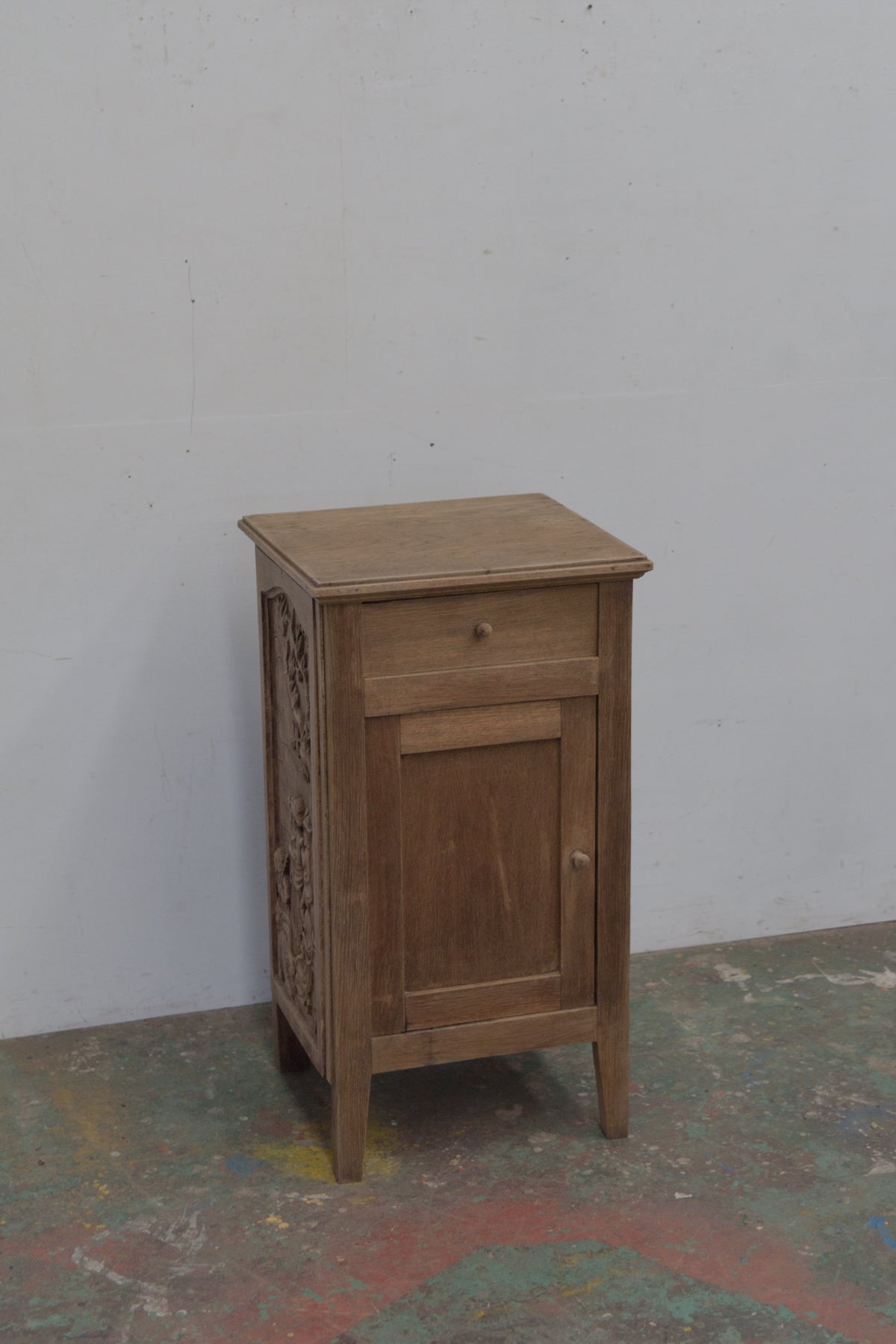#8698 cabinet