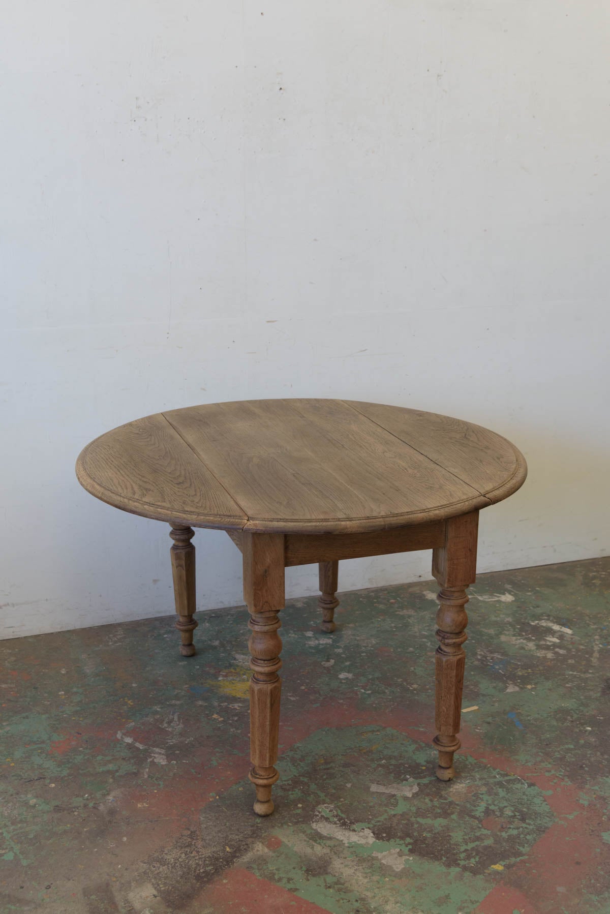 #9536 butterfly table