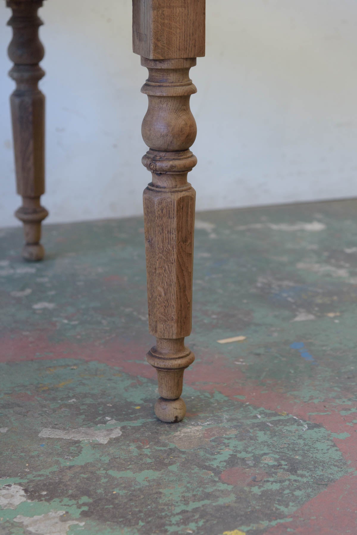 #9536 butterfly table