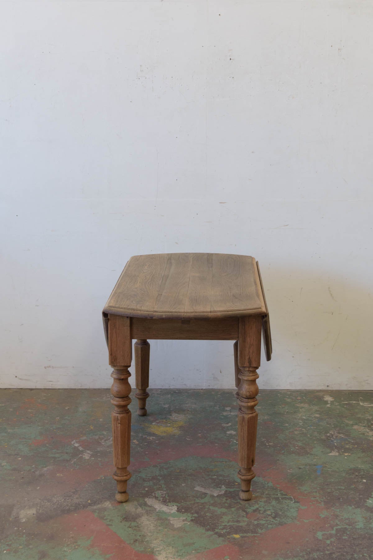 #9536 butterfly table