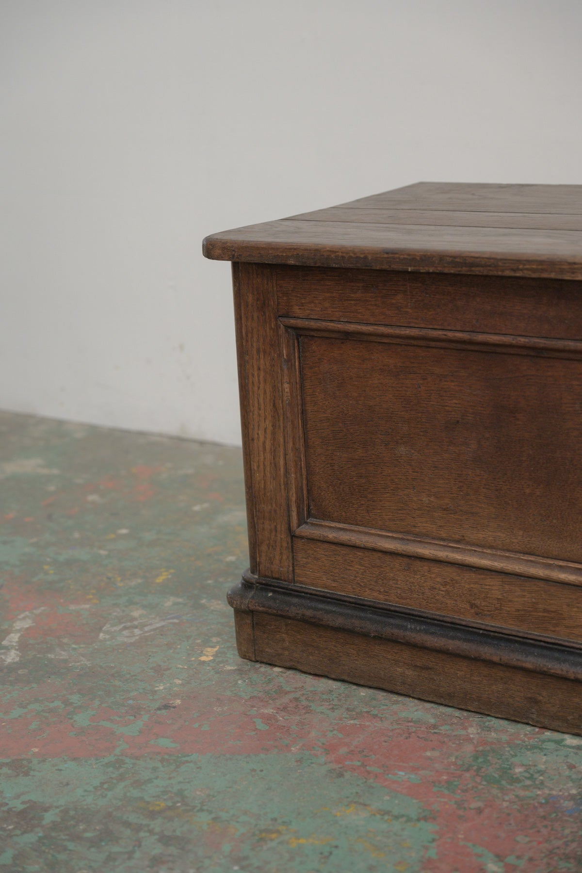 #0777 box bench