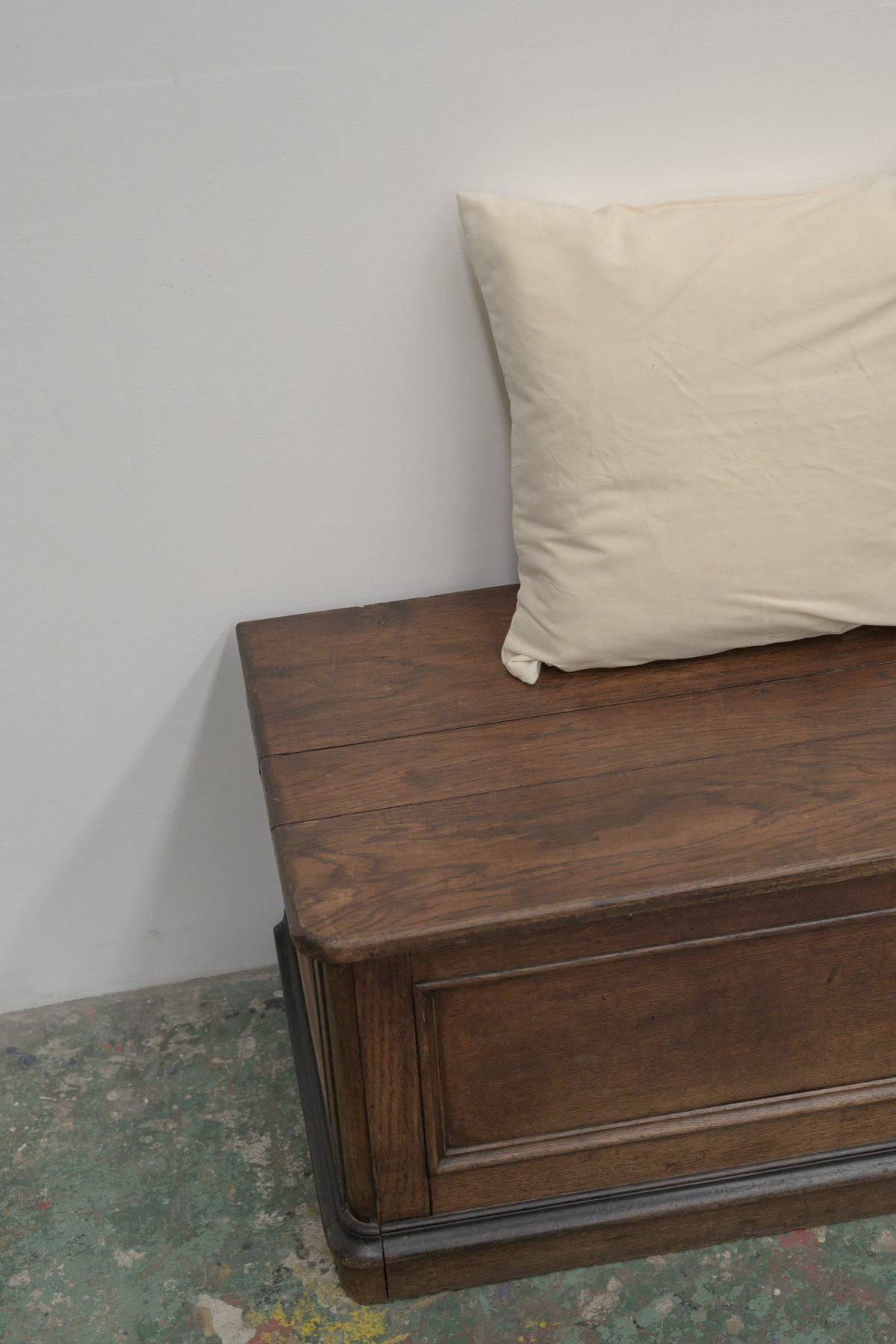 #0777 box bench
