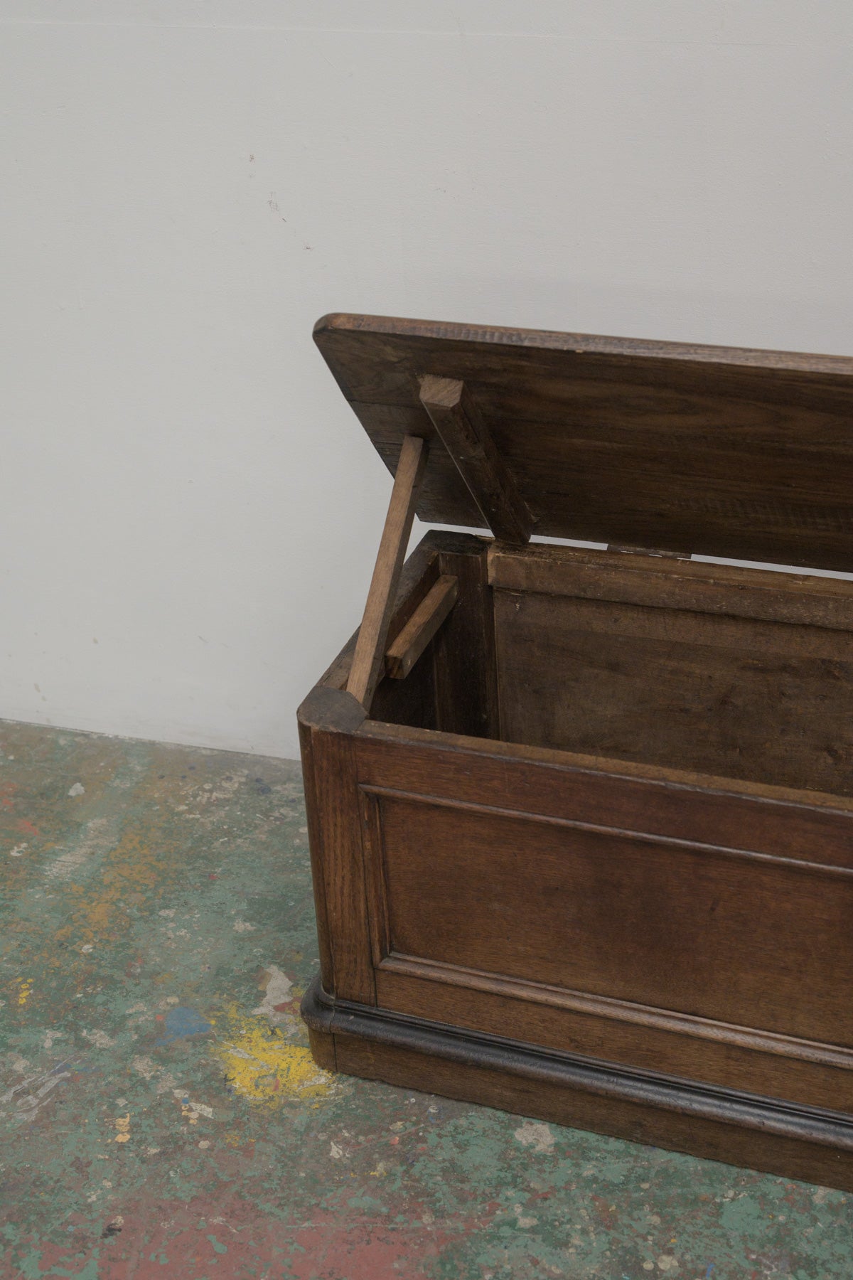#0777 box bench